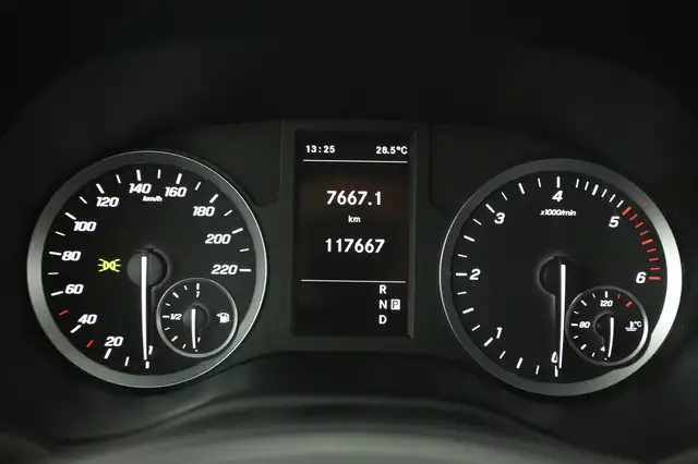 Mercedes-Benz Vito view 12