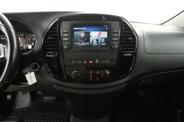 Mercedes-Benz Vito view 11