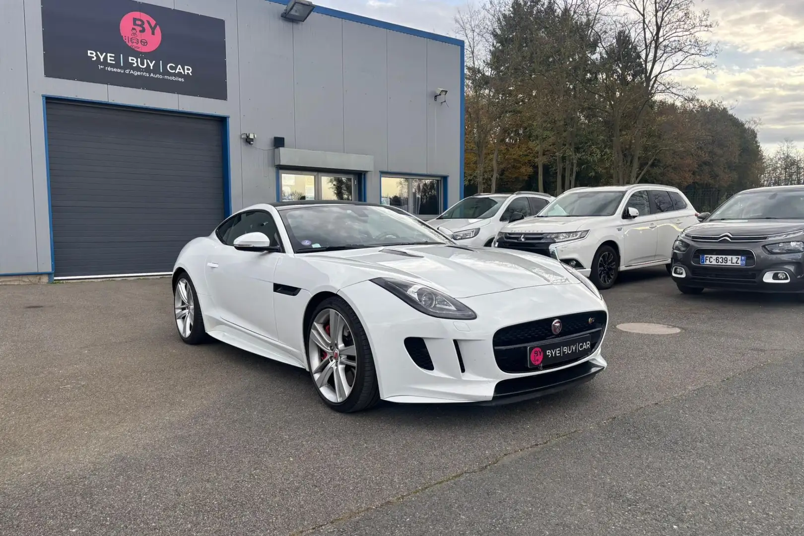 Jaguar F-Type F-TYPE COUPE S 3.0 V6 380CH BVA TOIT PANO GARANTIE DE 12 MOIS Blanc - 2