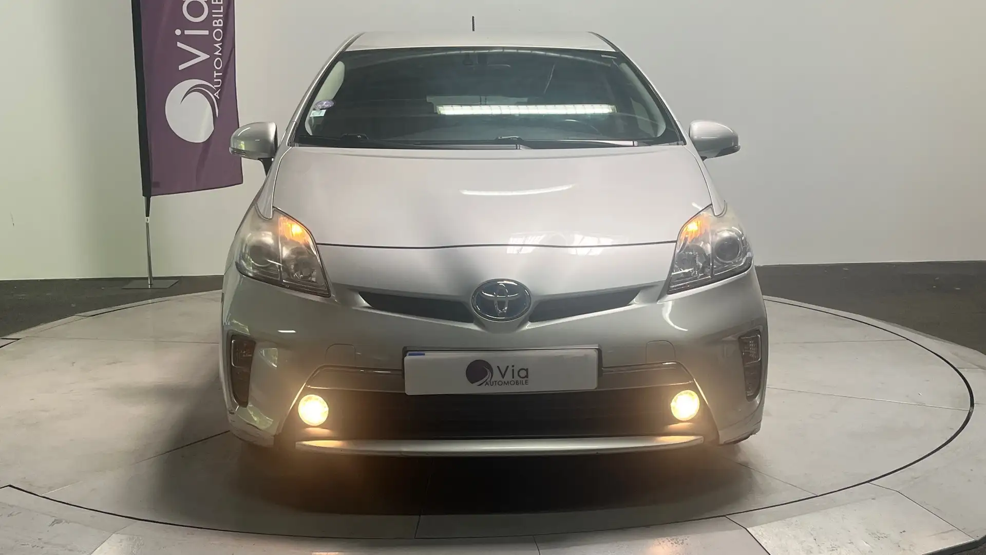 Toyota Prius+ 136h Dynamic Gris - 2