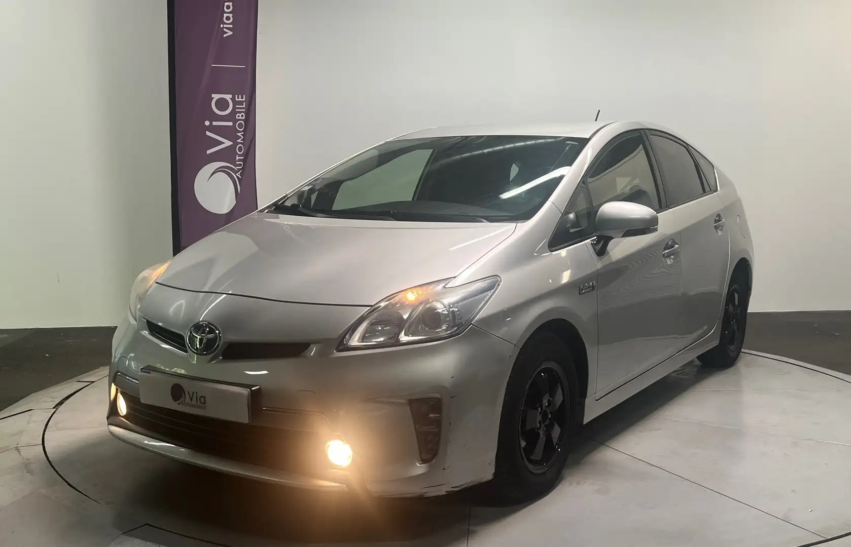 Toyota Prius+ 136h Dynamic Gris - 1