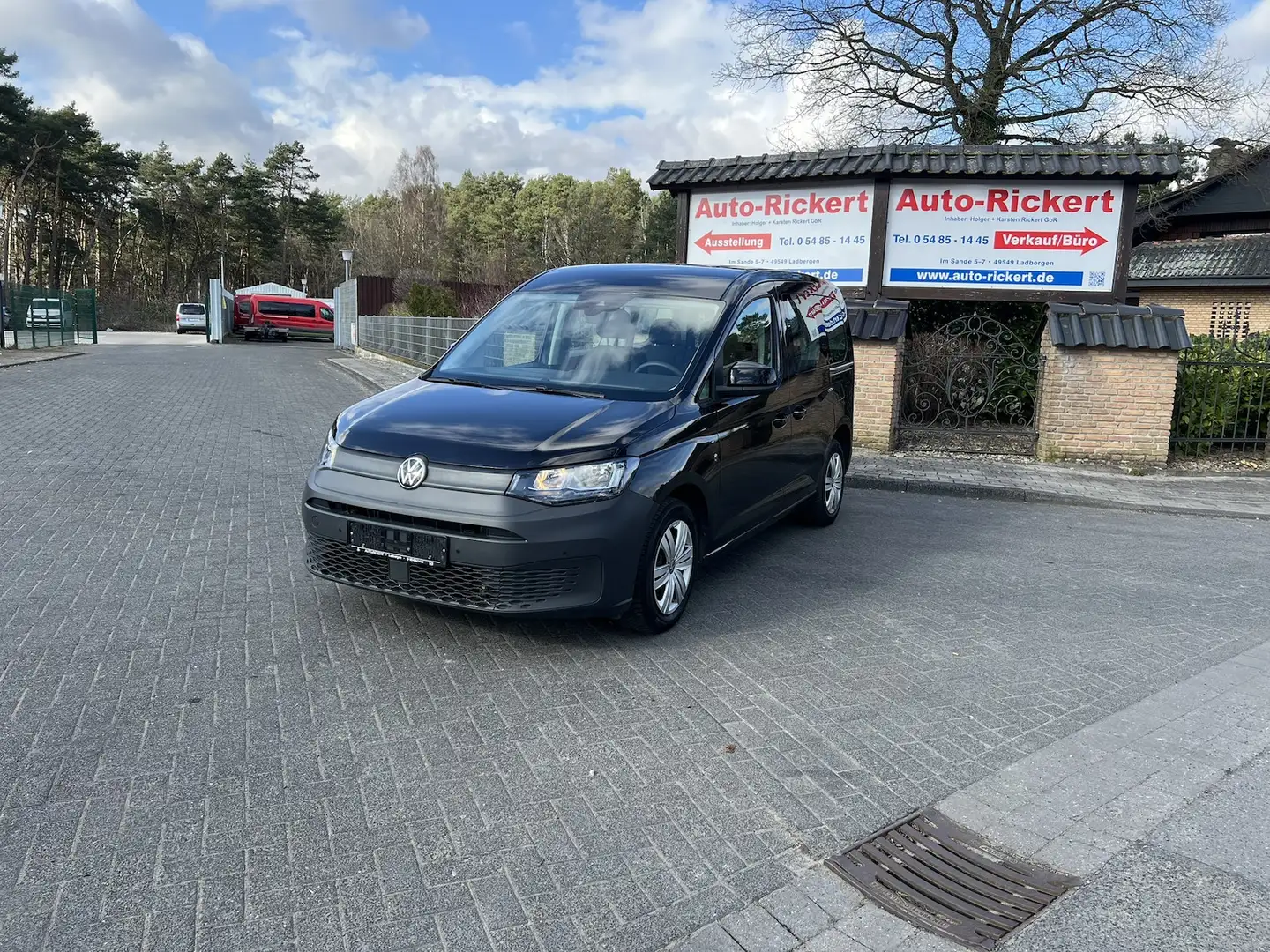 Volkswagen Caddy neues Modell, neuer Rollstuhlumbau Noir - 1