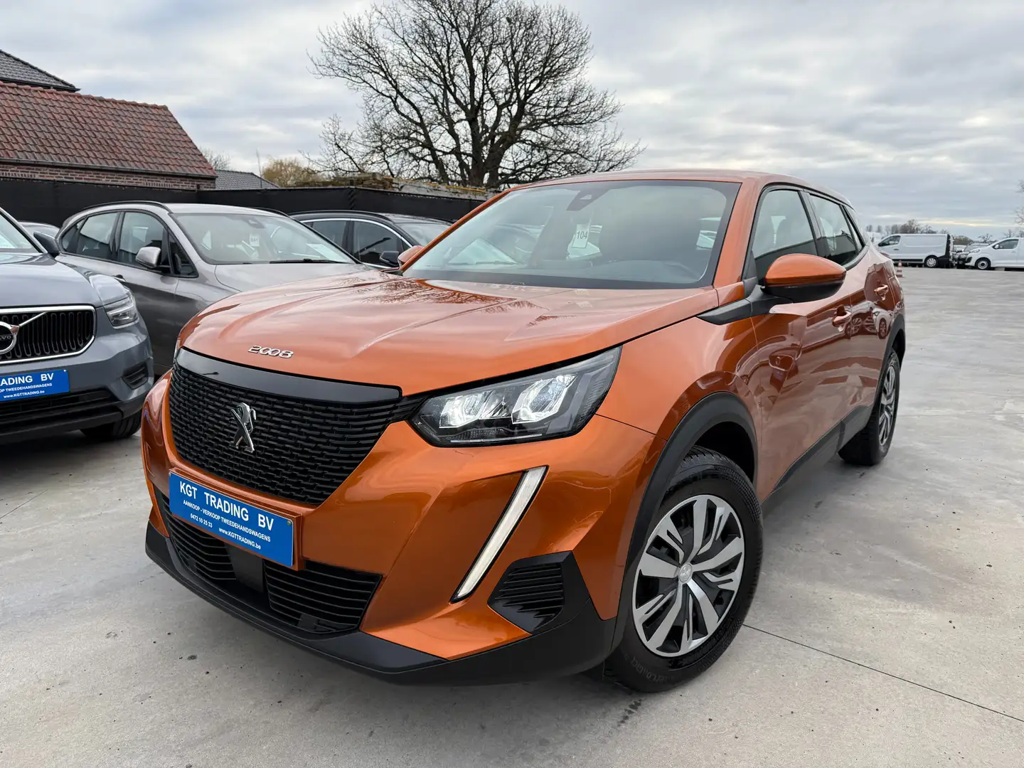 Peugeot 2008 1.2i 101PK FULL LED NAVIGATIE PDC DAB CARPLAY AC Brun - 1