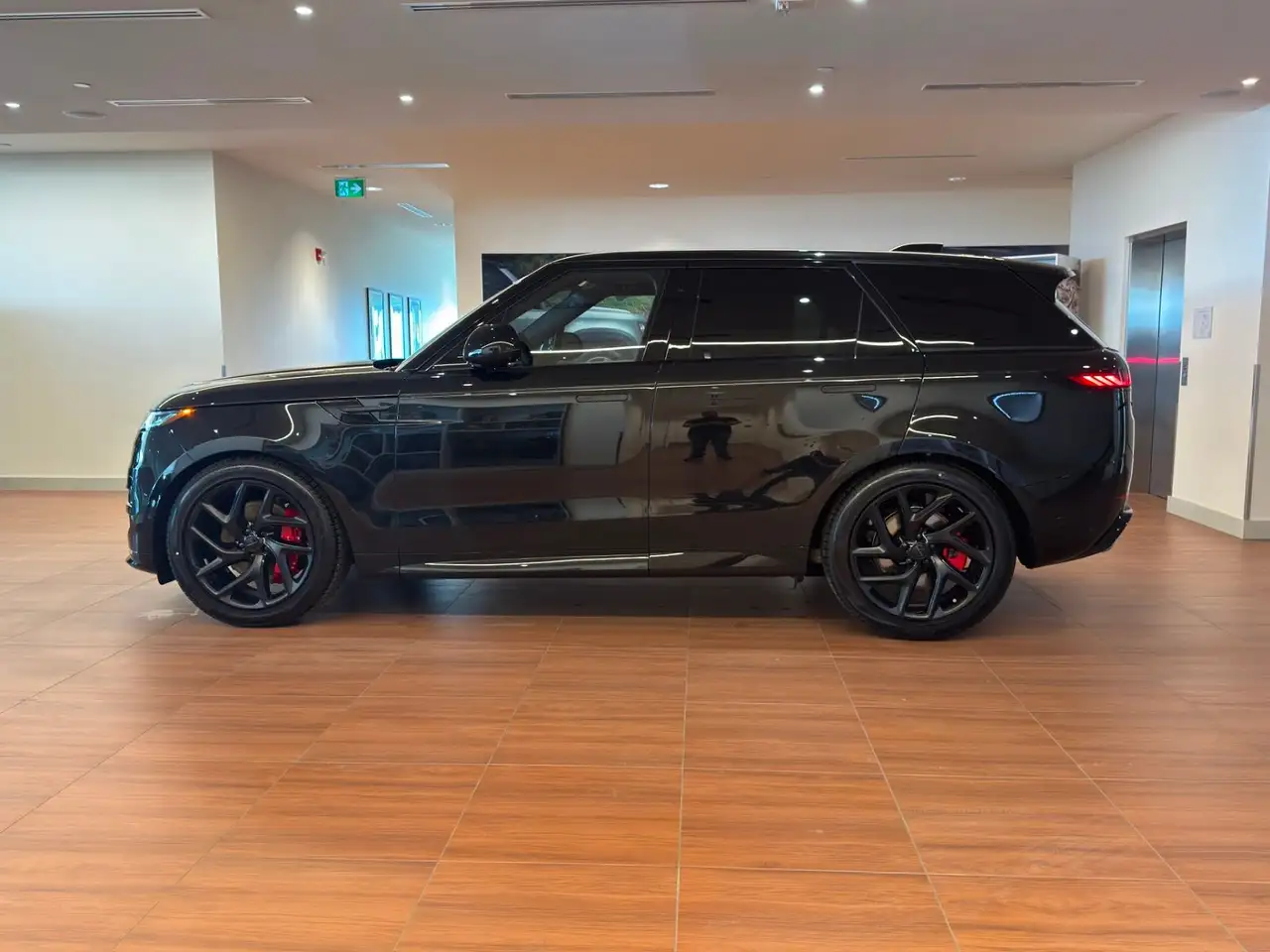 Land Rover Range Rover Sport снимка Land Rover Range Rover Sport
