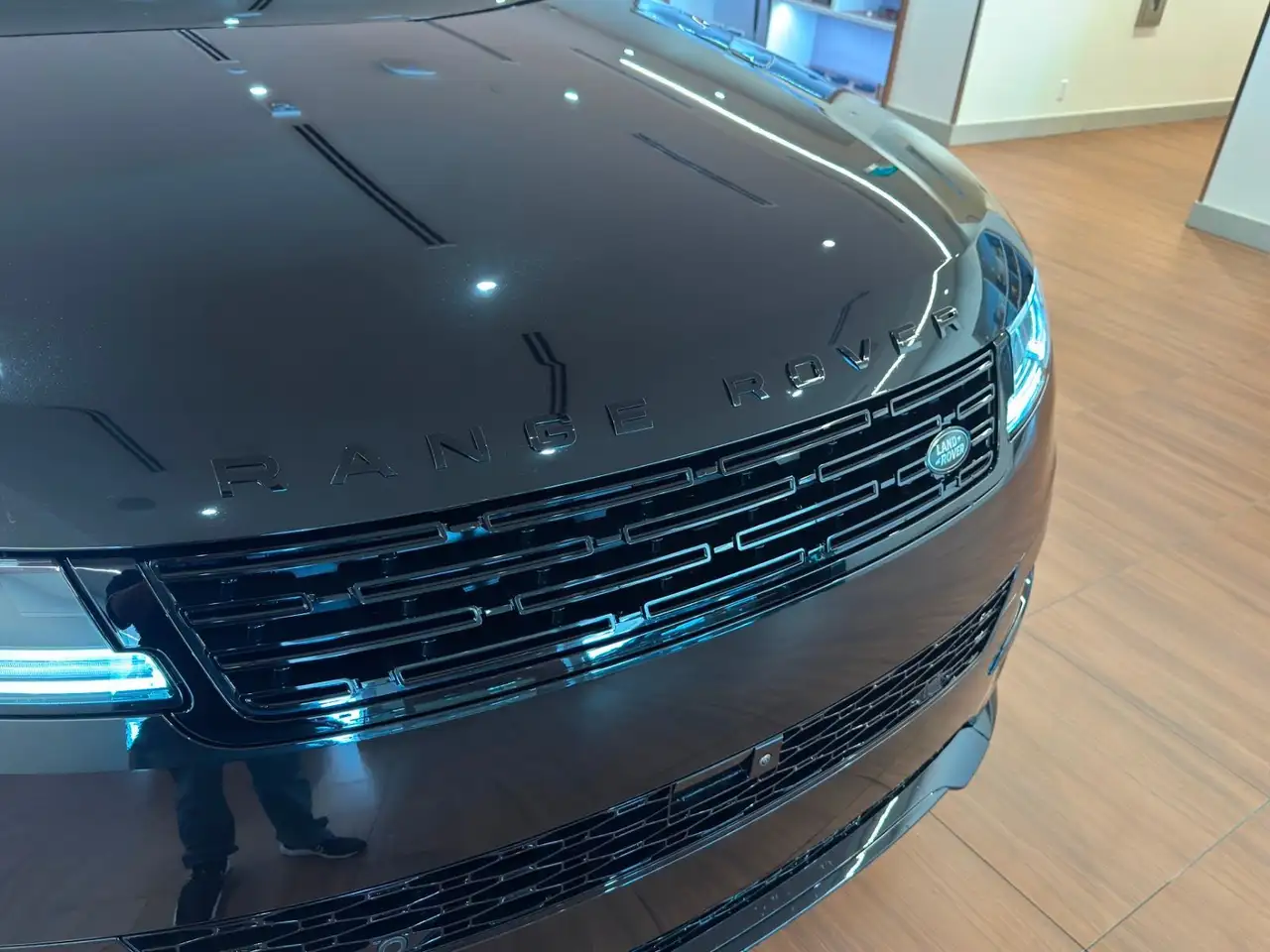 Land Rover Range Rover Sport снимка Land Rover Range Rover Sport