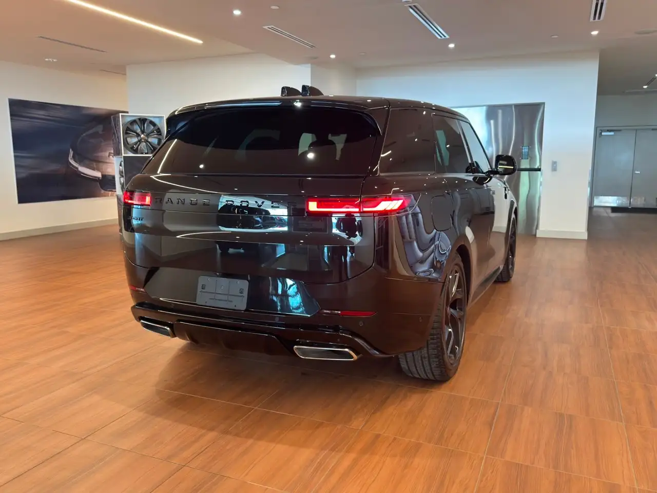 Land Rover Range Rover Sport снимка Land Rover Range Rover Sport