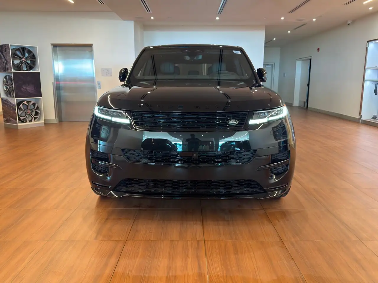 Land Rover Range Rover Sport снимка Land Rover Range Rover Sport