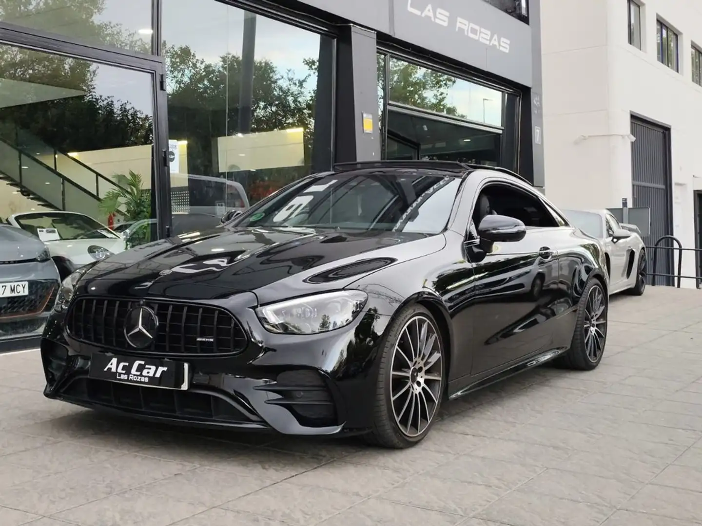 Mercedes-Benz E 400 Coupé d 4MATIC Negro - 2