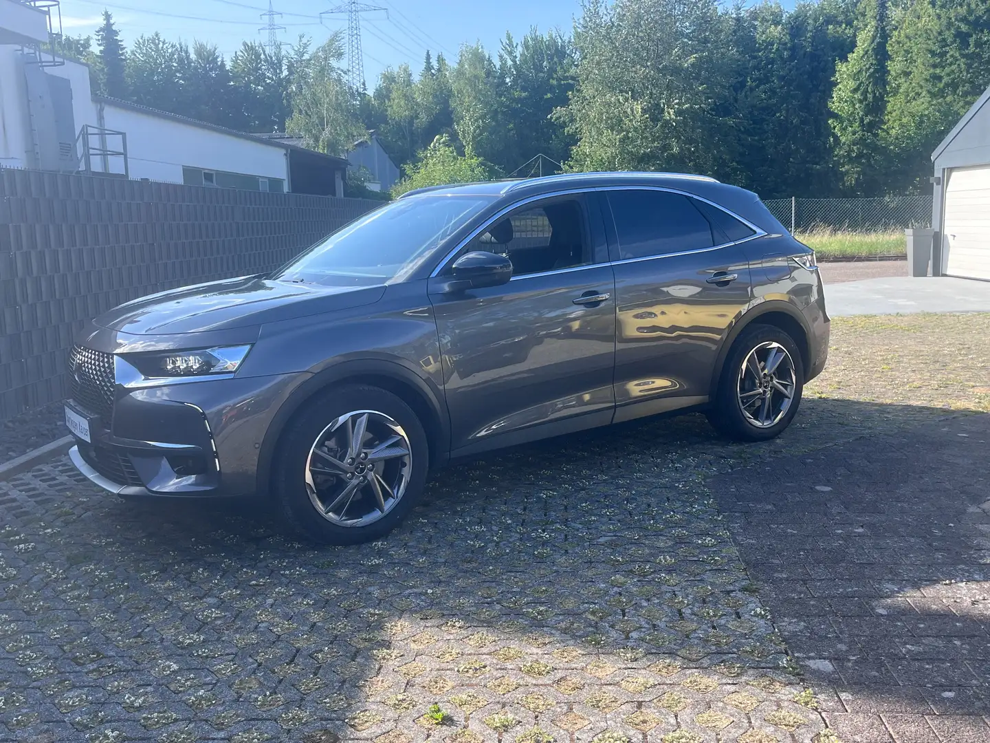 DS Automobiles DS 7 Crossback E-Tense Rivoli 4x2*Navi*Camera*Leder*Hybrid* Grau - 2