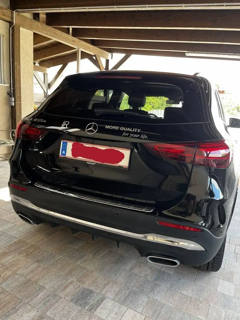 Mercedes-Benz GLA 250 GLA 250e AMG Line Schwarz - 2