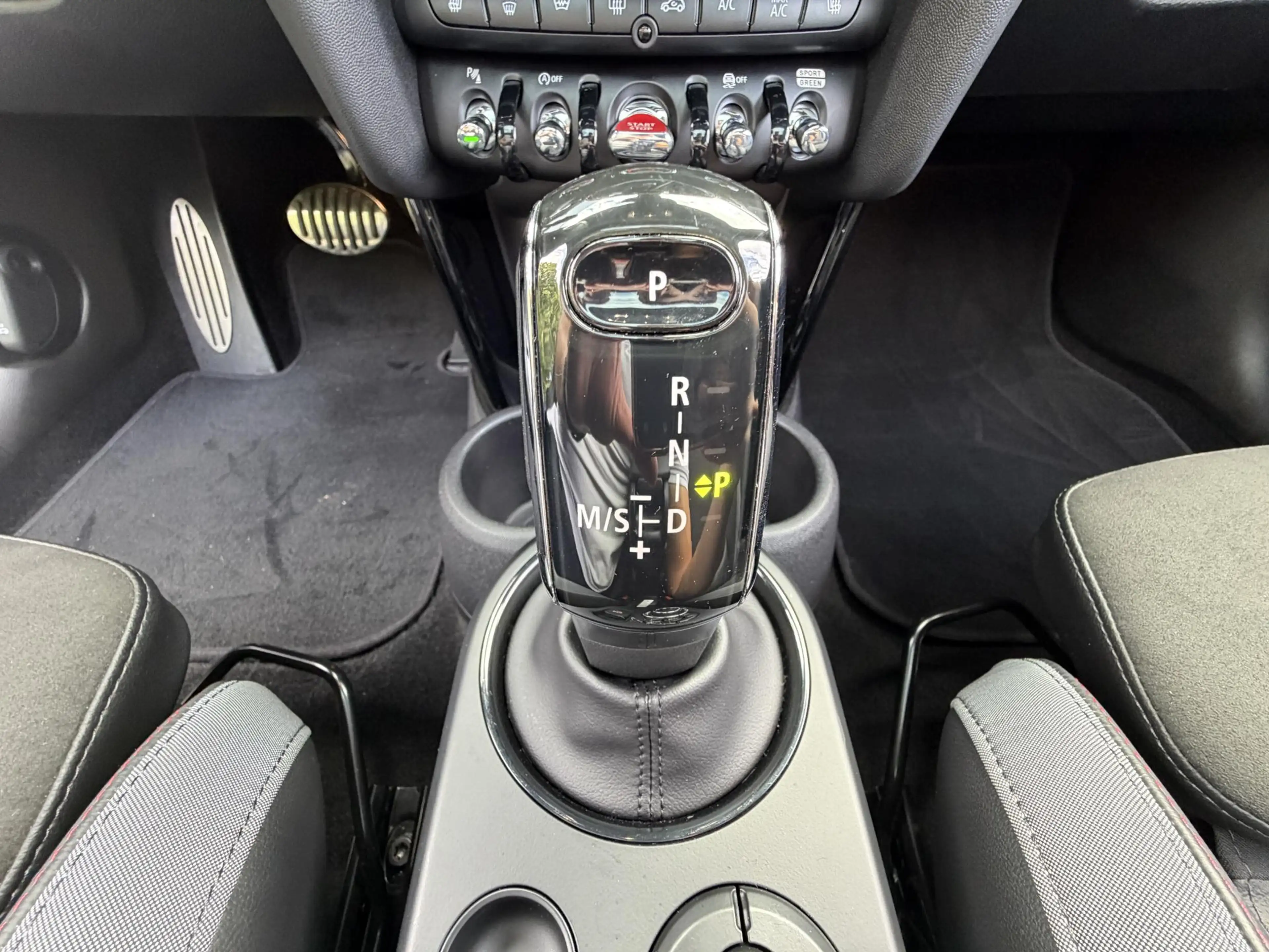 MINI Cooper S 5-Deurs 2.0 John Cooper Works Automaat 178PK | Pan — photo 22