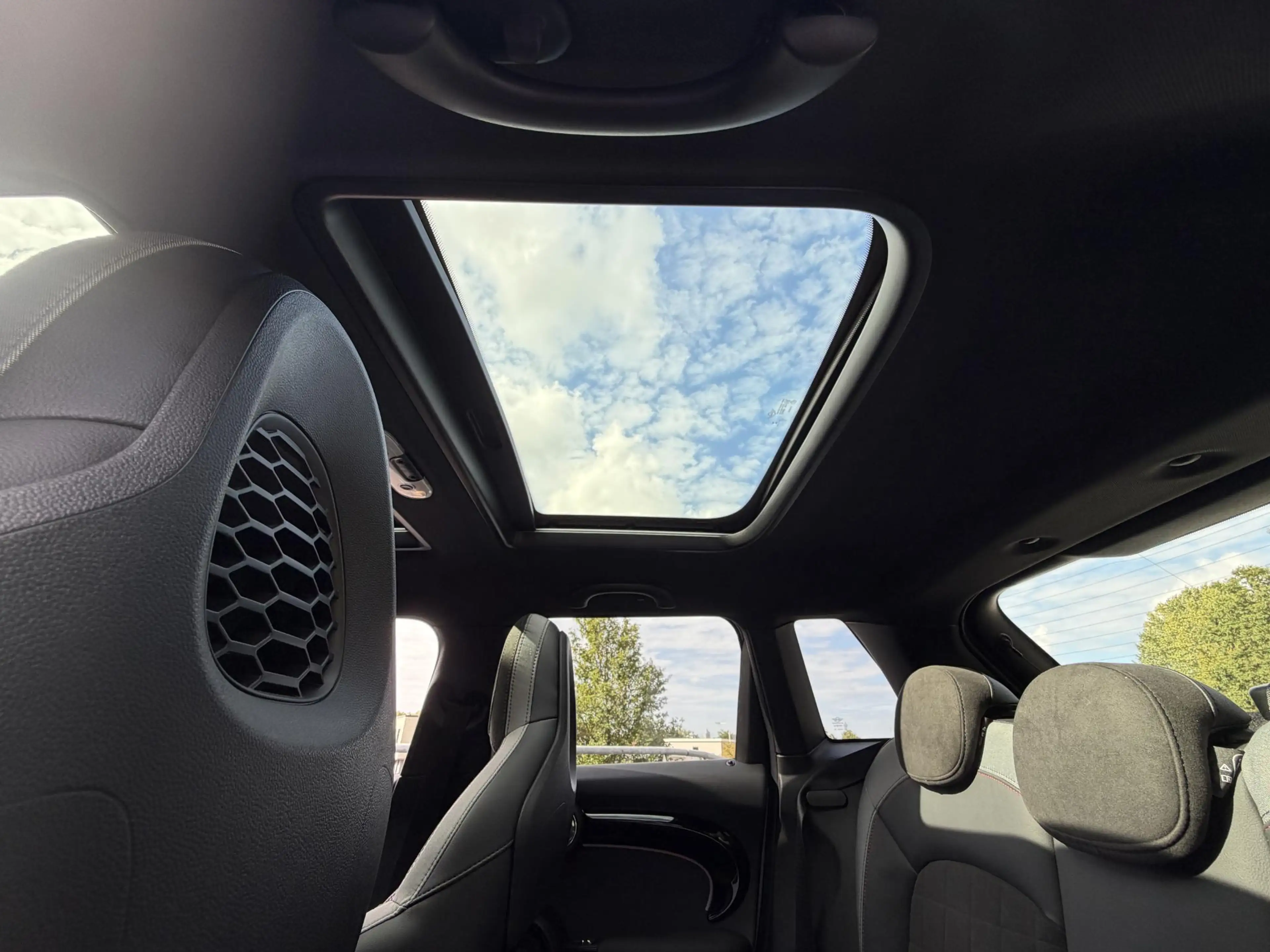 MINI Cooper S 5-Deurs 2.0 John Cooper Works Automaat 178PK | Pan — photo 31