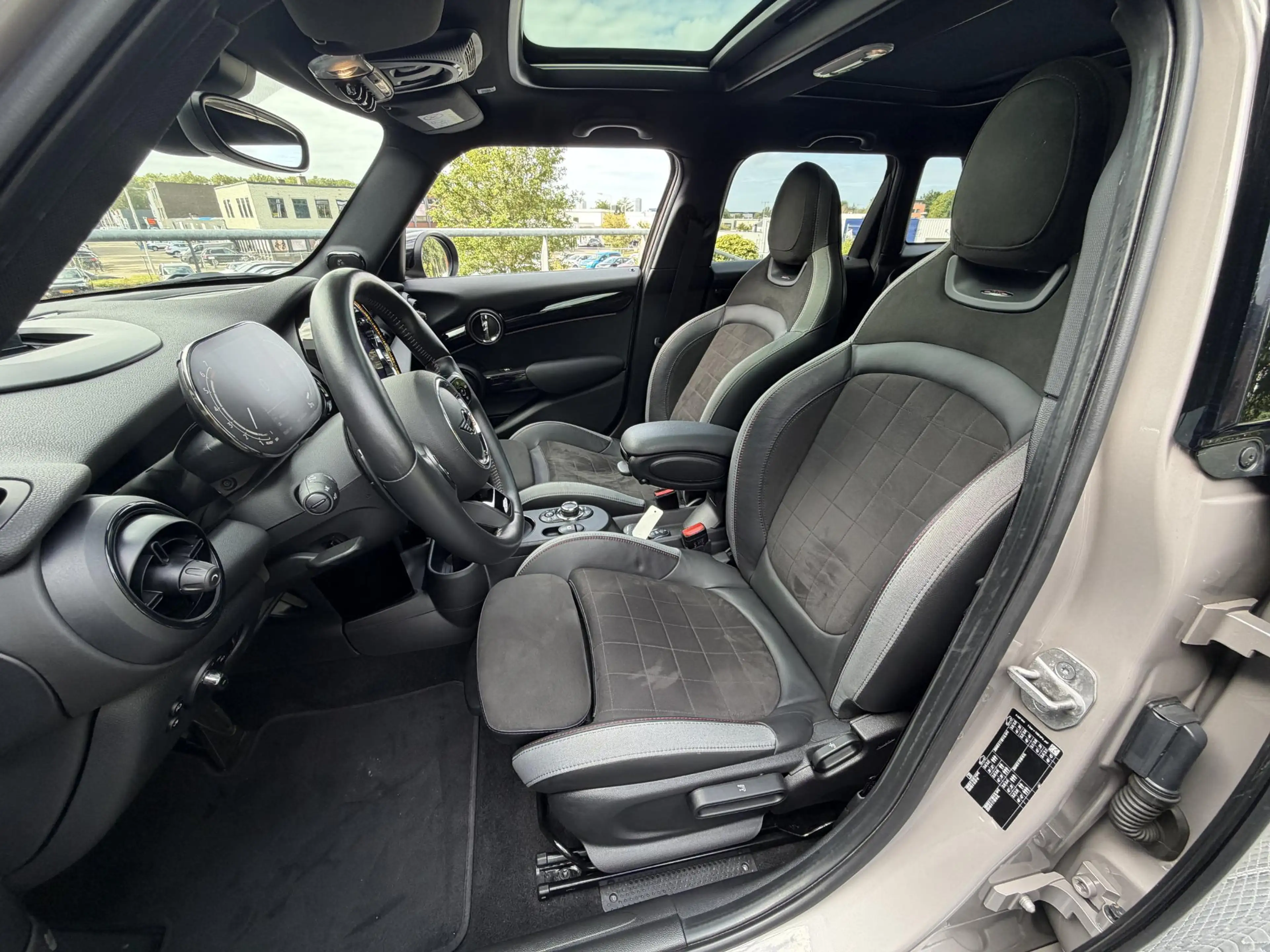 MINI Cooper S 5-Deurs 2.0 John Cooper Works Automaat 178PK | Pan — photo 6