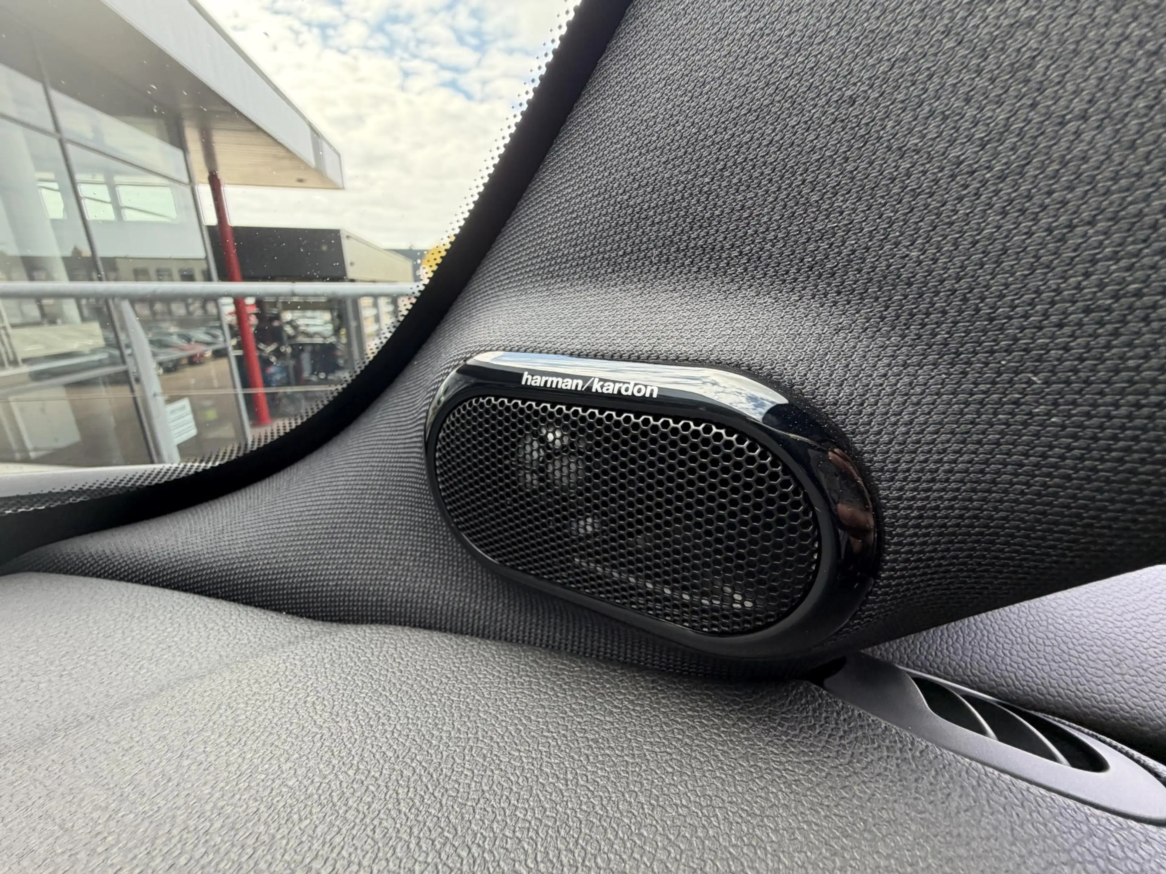 MINI Cooper S 5-Deurs 2.0 John Cooper Works Automaat 178PK | Pan — photo 32