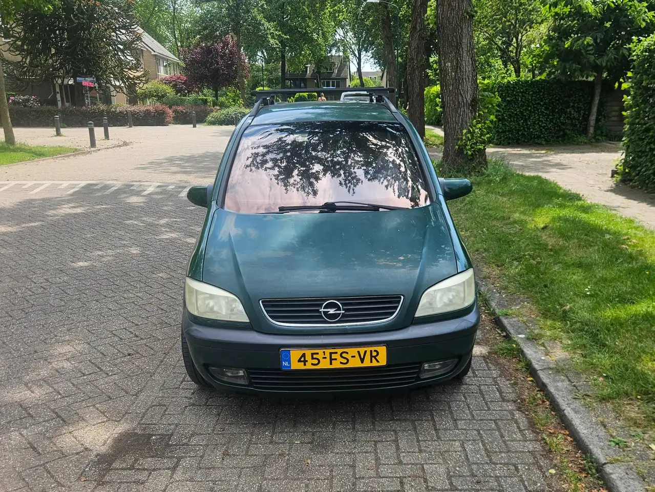 Opel Zafira 1.6-16V Elegance, foto 3