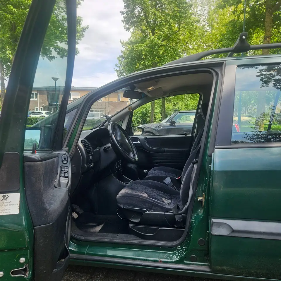 Opel Zafira 1.6-16V Elegance, foto 6