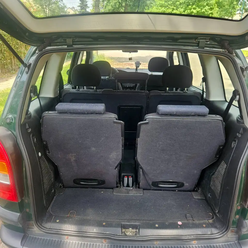 Opel Zafira 1.6-16V Elegance, foto 7