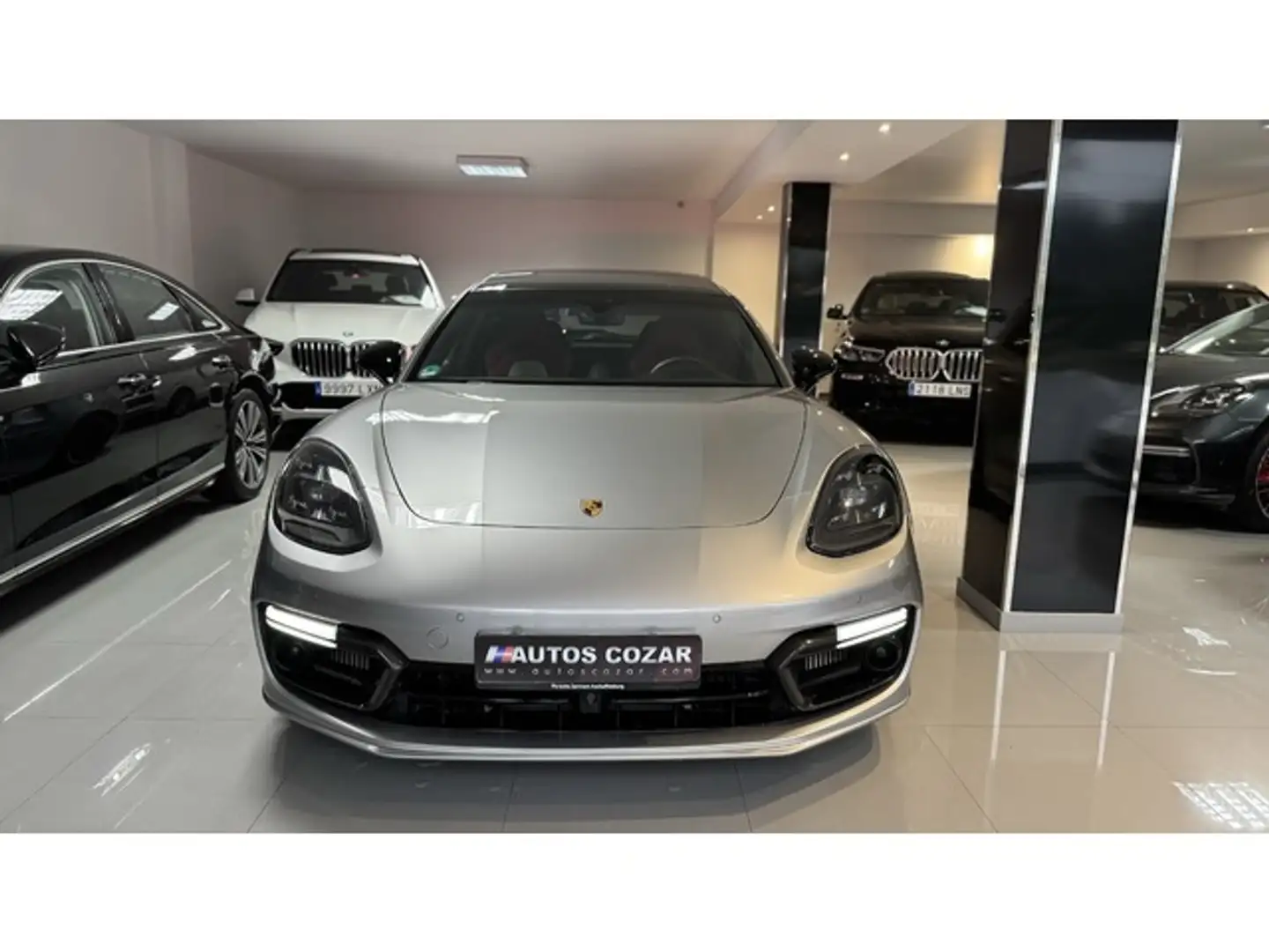 Porsche Panamera Turbo S E-Hybrid Sport Turismo Gris - 2