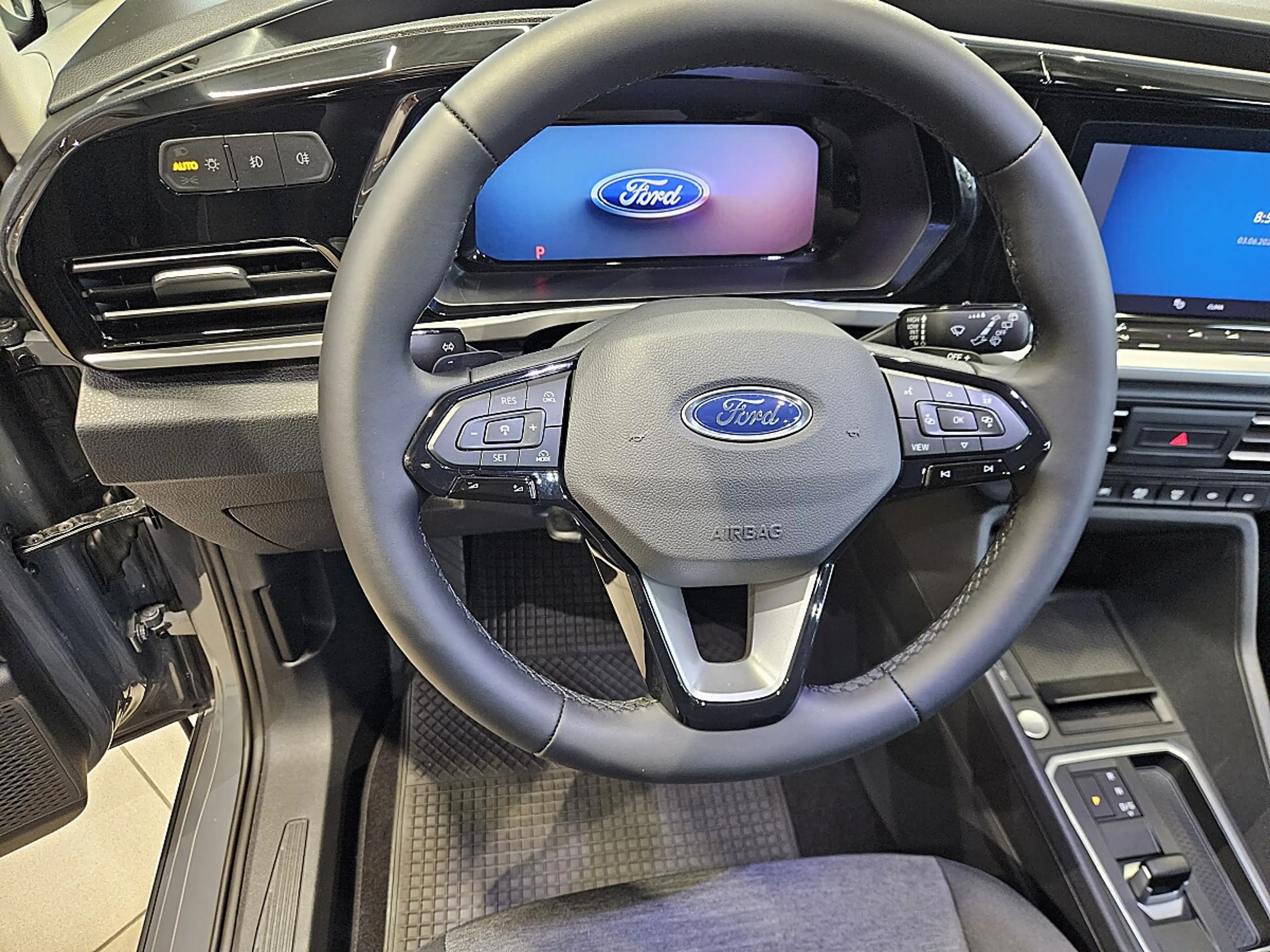 Ford Tourneo Connect 1,5 EcoBoost PHEV L1 Active — photo 12