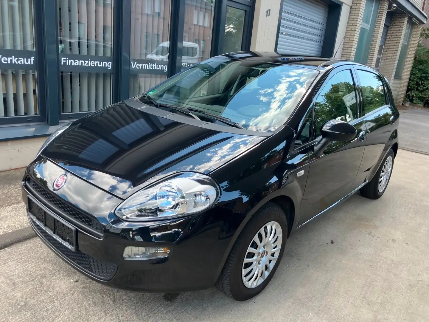 Fiat Punto MYSTYLE, 5Türen, Klima, Schwarz - 1