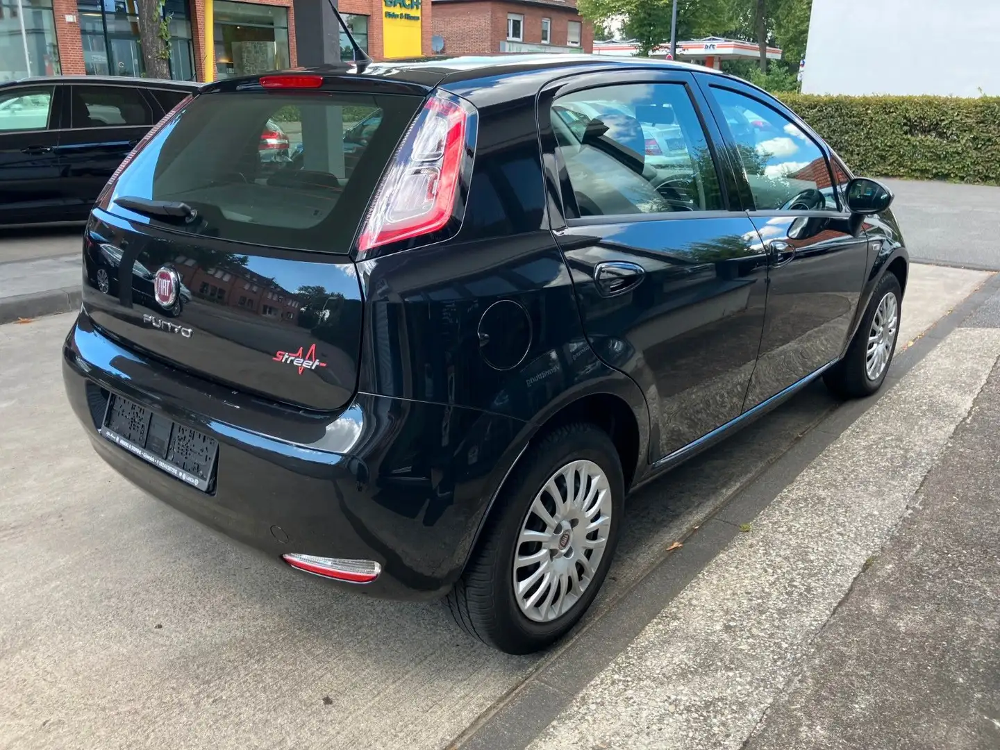 Fiat Punto MYSTYLE, 5Türen, Klima, Schwarz - 2
