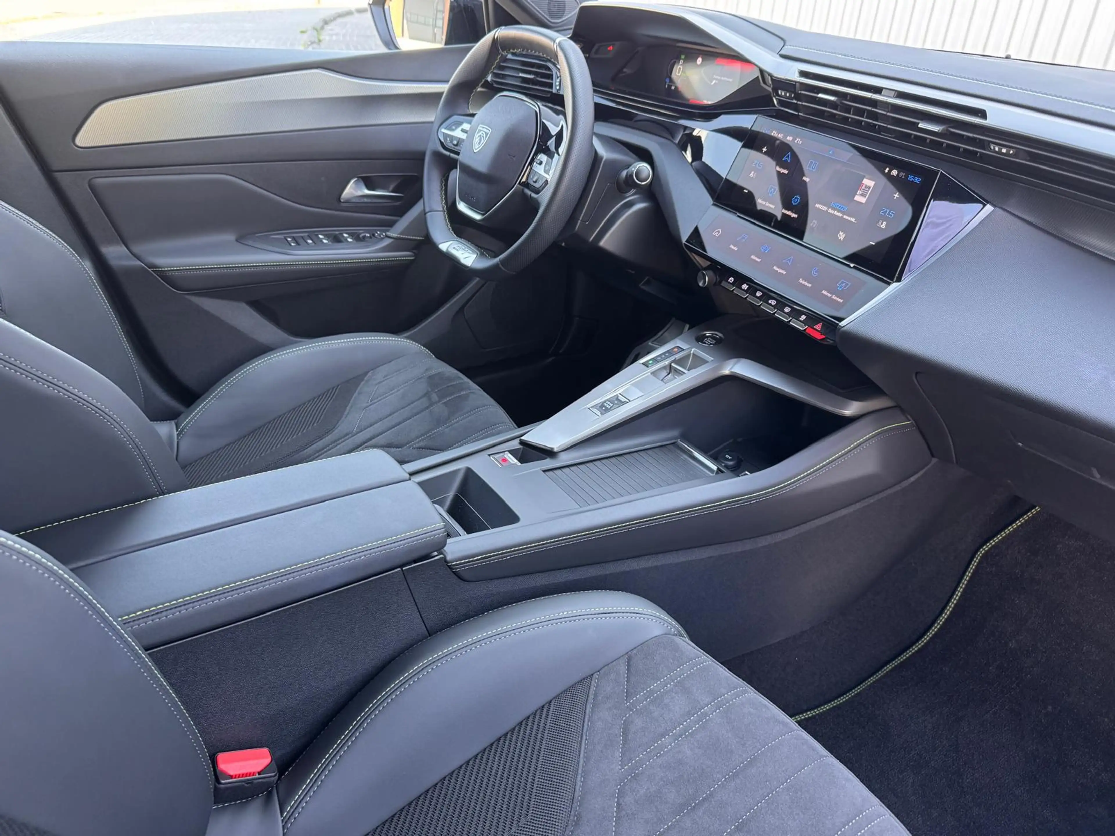 Peugeot 408 1.6 HYbrid GT | Automaat | Alcantara | Camera Voor — photo 13