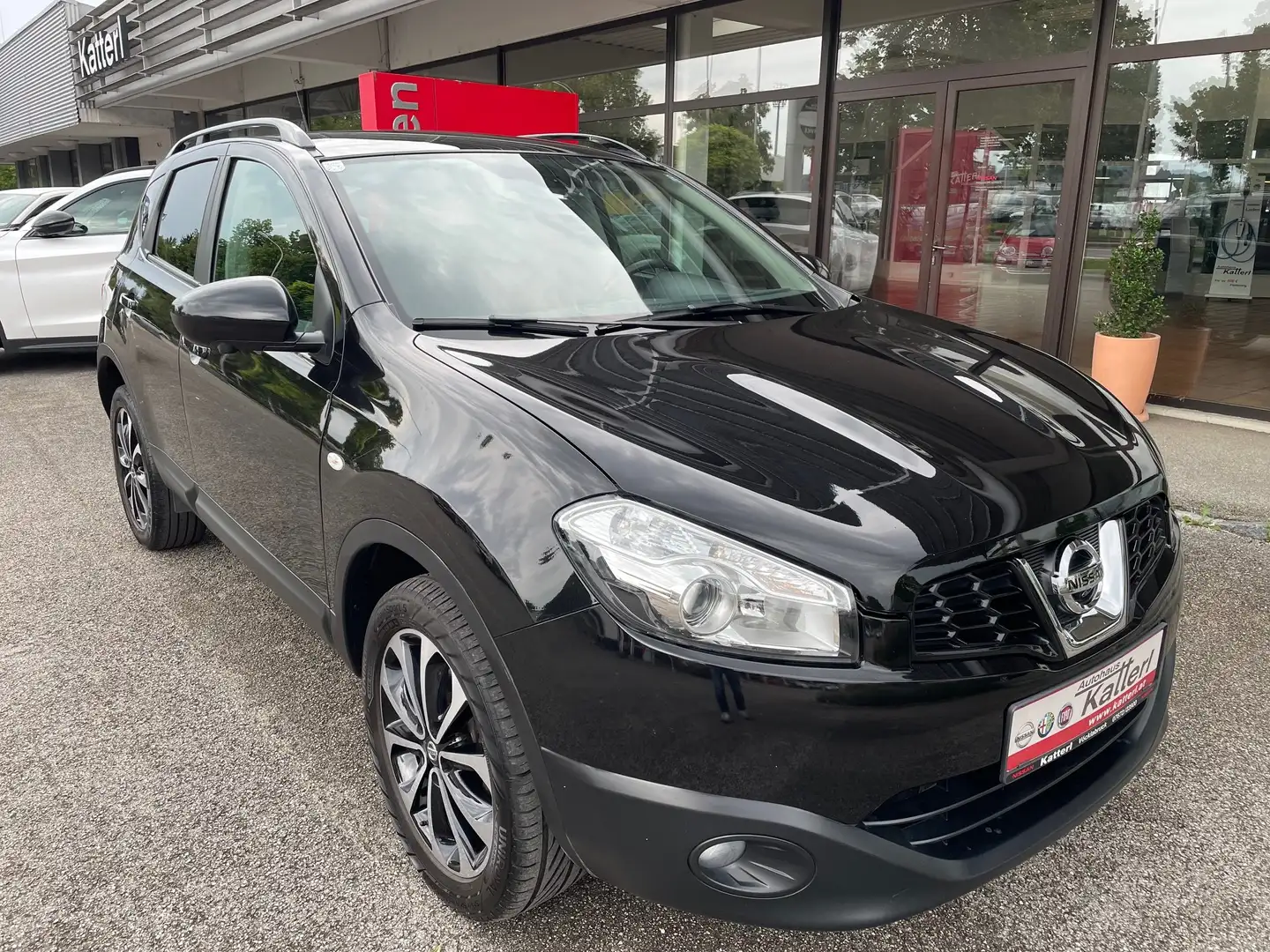 Nissan Qashqai Qashqai 1,6 dCi 360 Start/Stop 2WD 360 Start/Stop Schwarz - 1