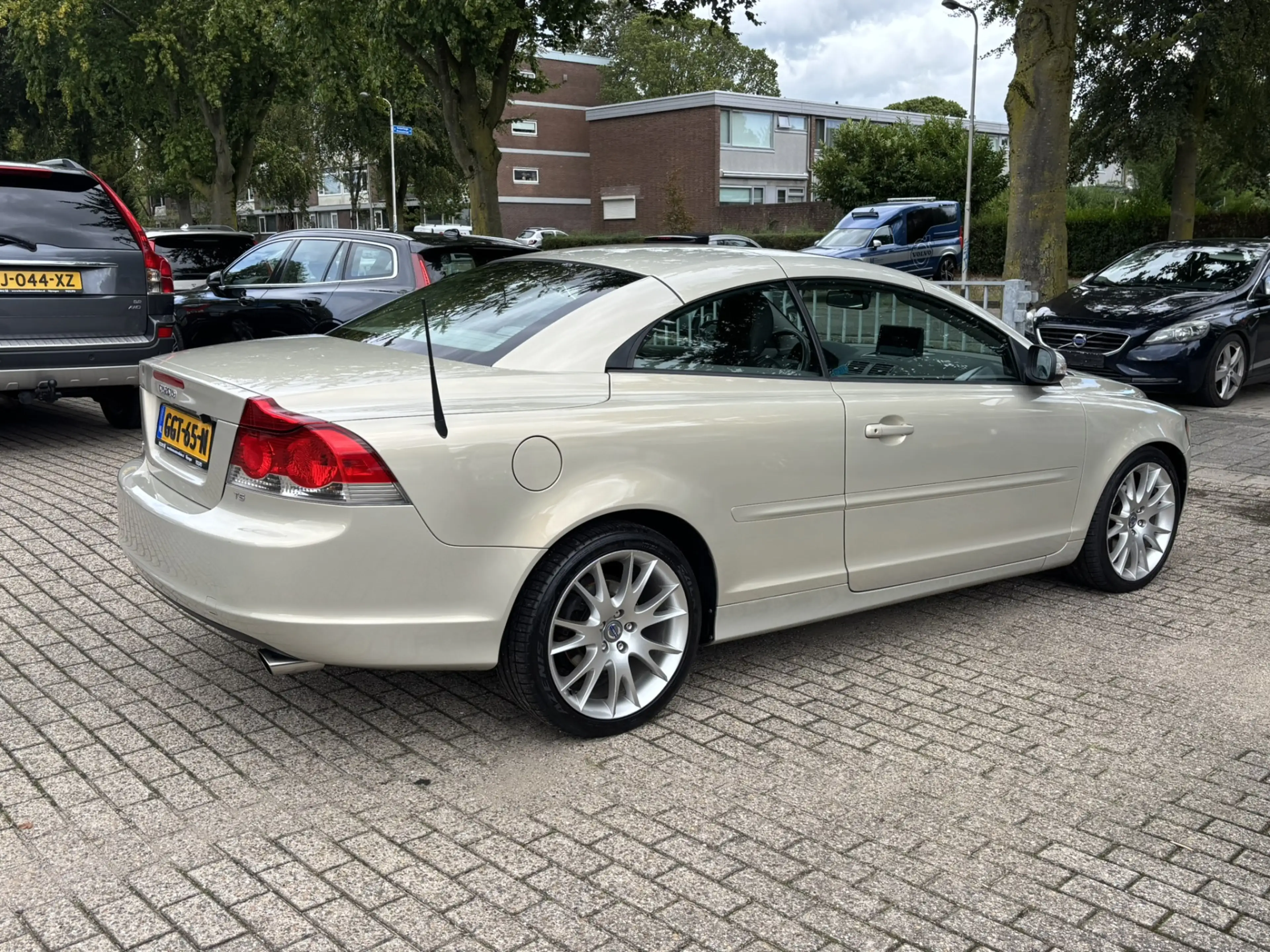 Volvo C70 Convertible 2.5 T5 230pk Summum Premium sound — photo 4