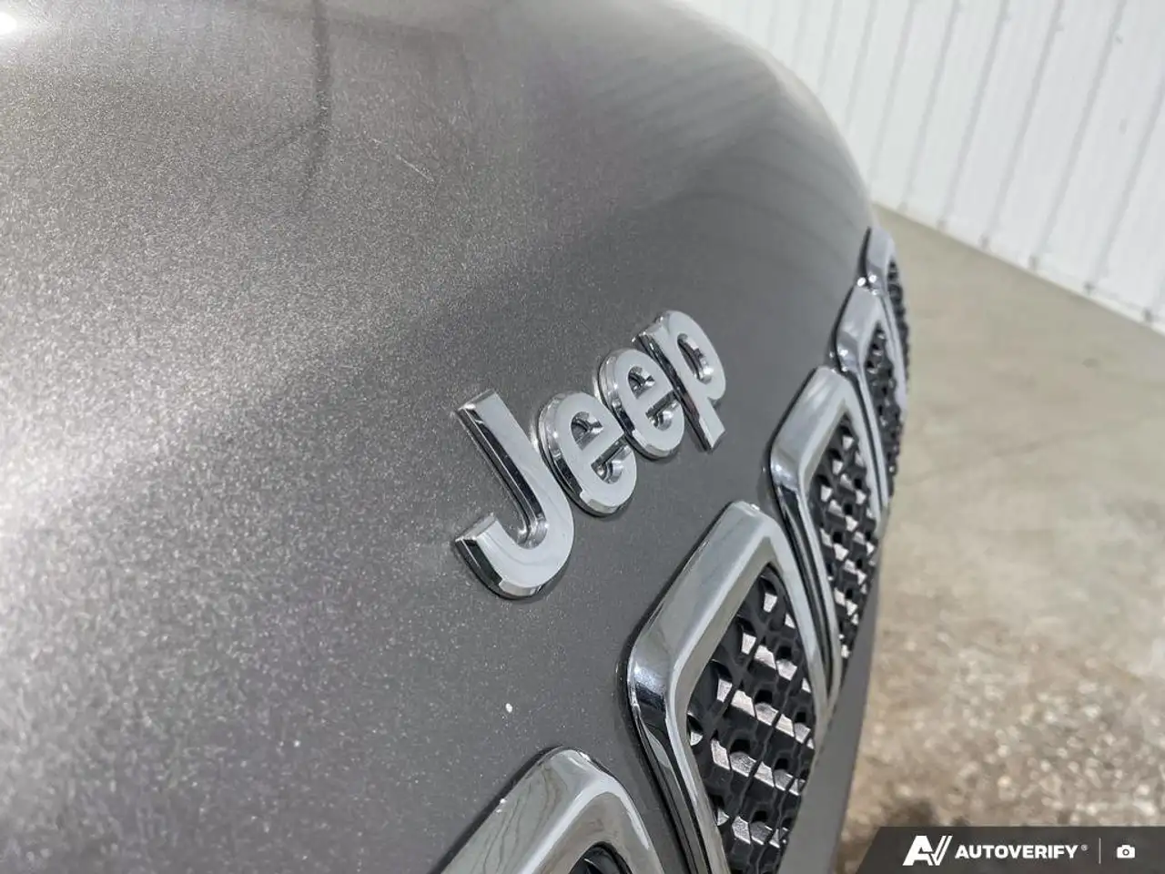 Jeep Cherokee снимка Jeep Cherokee
