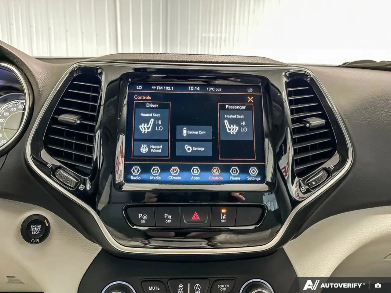 Jeep Cherokee снимка Jeep Cherokee