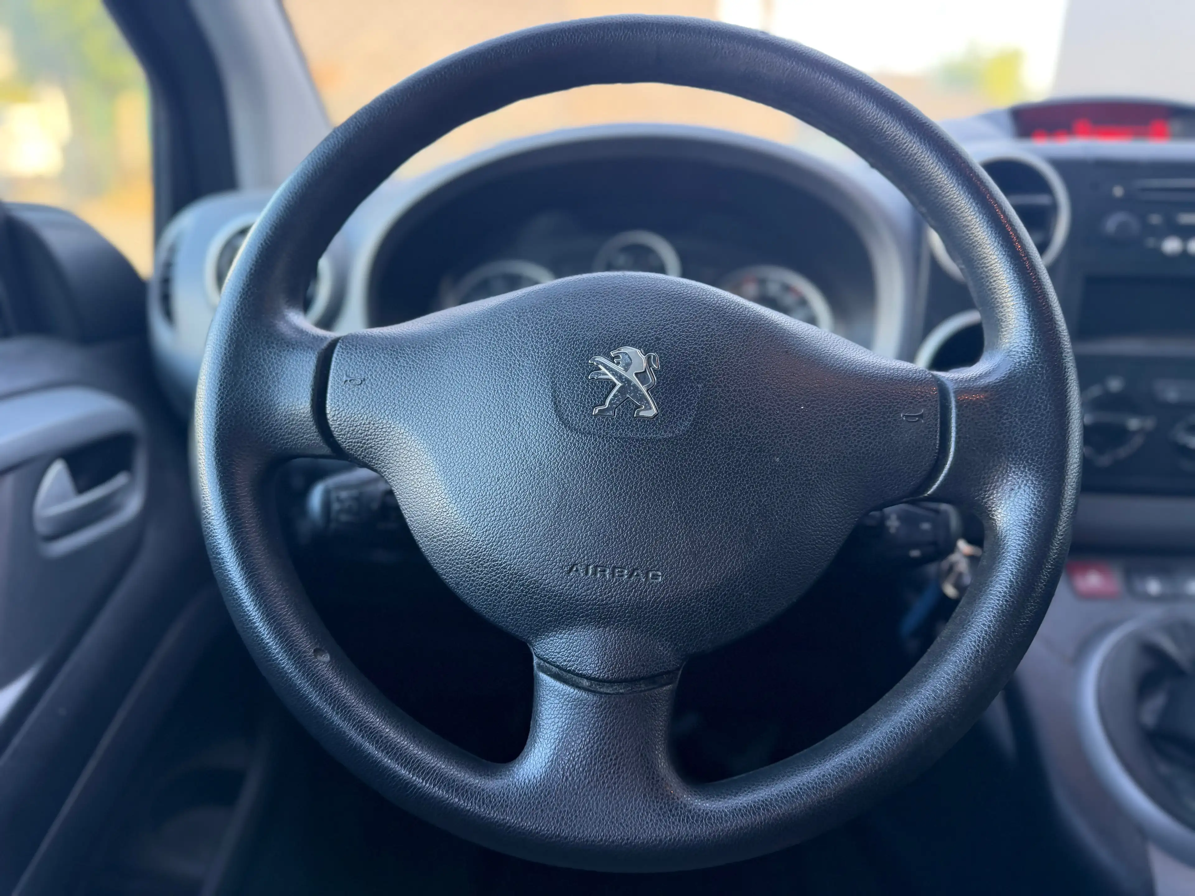 Peugeot Partner Partner Tepee 1.6 BlueHDi Style S — photo 6