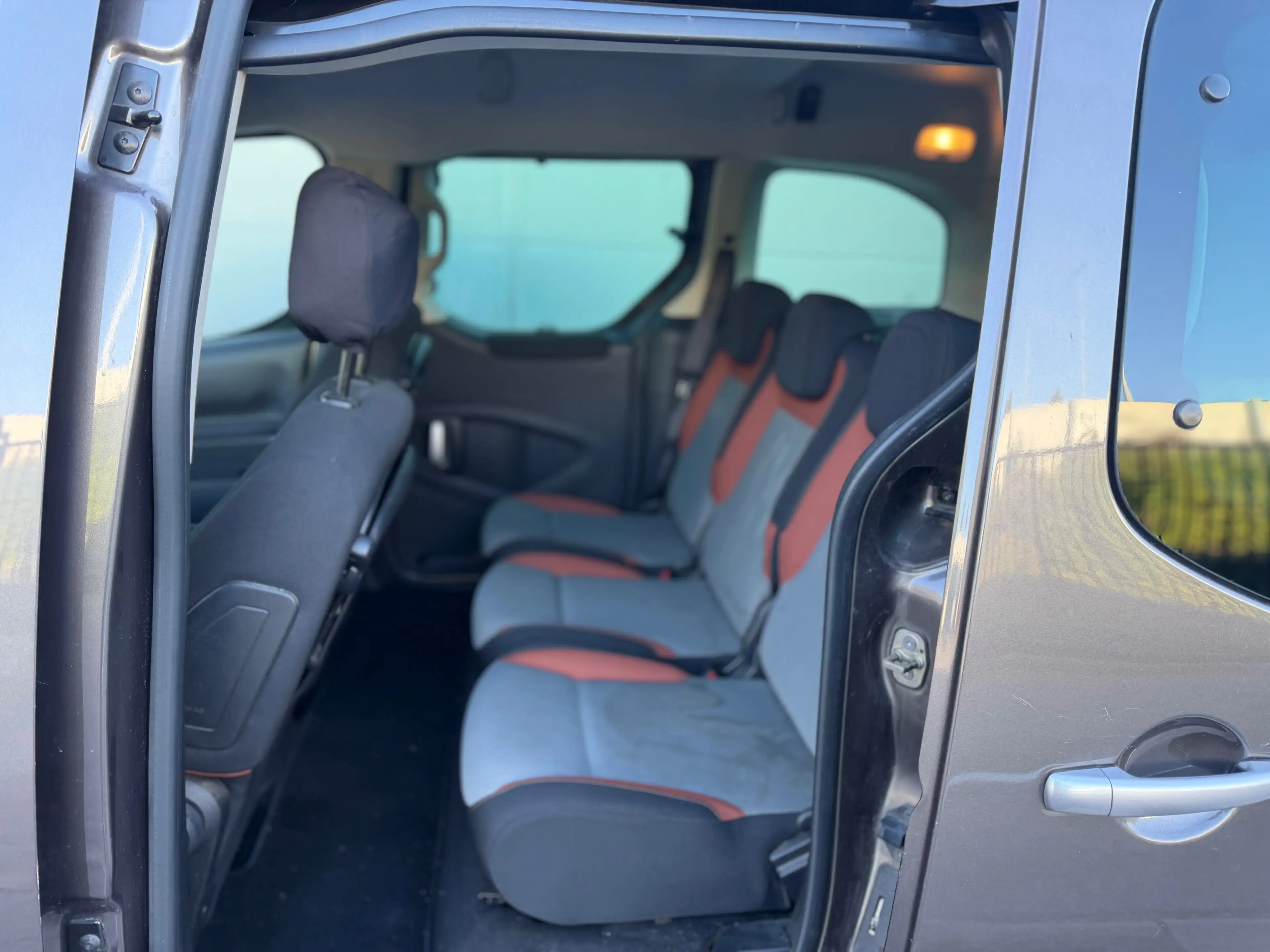 Peugeot Partner Partner Tepee 1.6 BlueHDi Style S — photo 9
