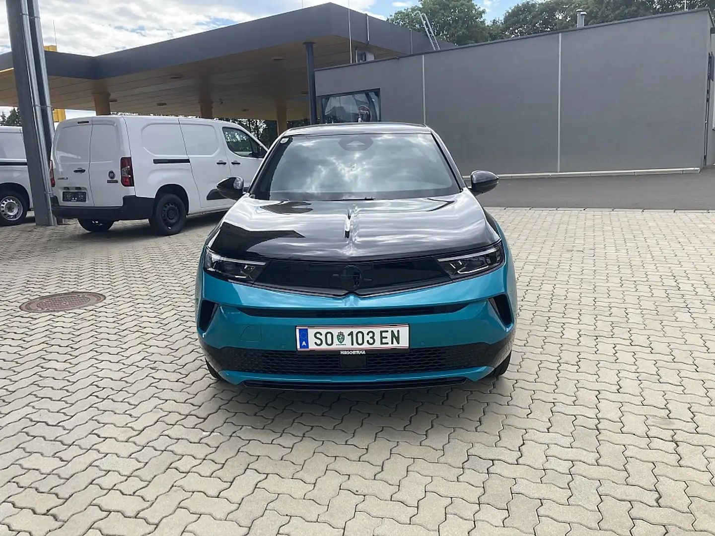 Opel Mokka-E Mokka-e Elektromotor 54kWh - 1Phasig 115 kW GS Grün - 2