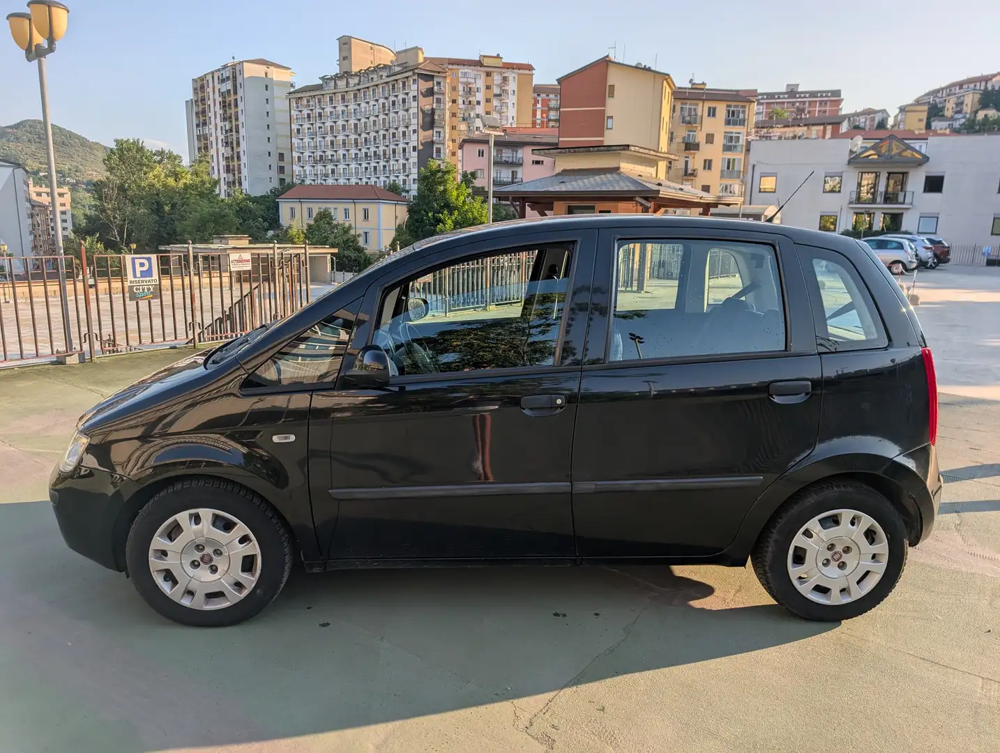 Fiat Idea Idea 1.4 16v Dynamic s Noir - 1