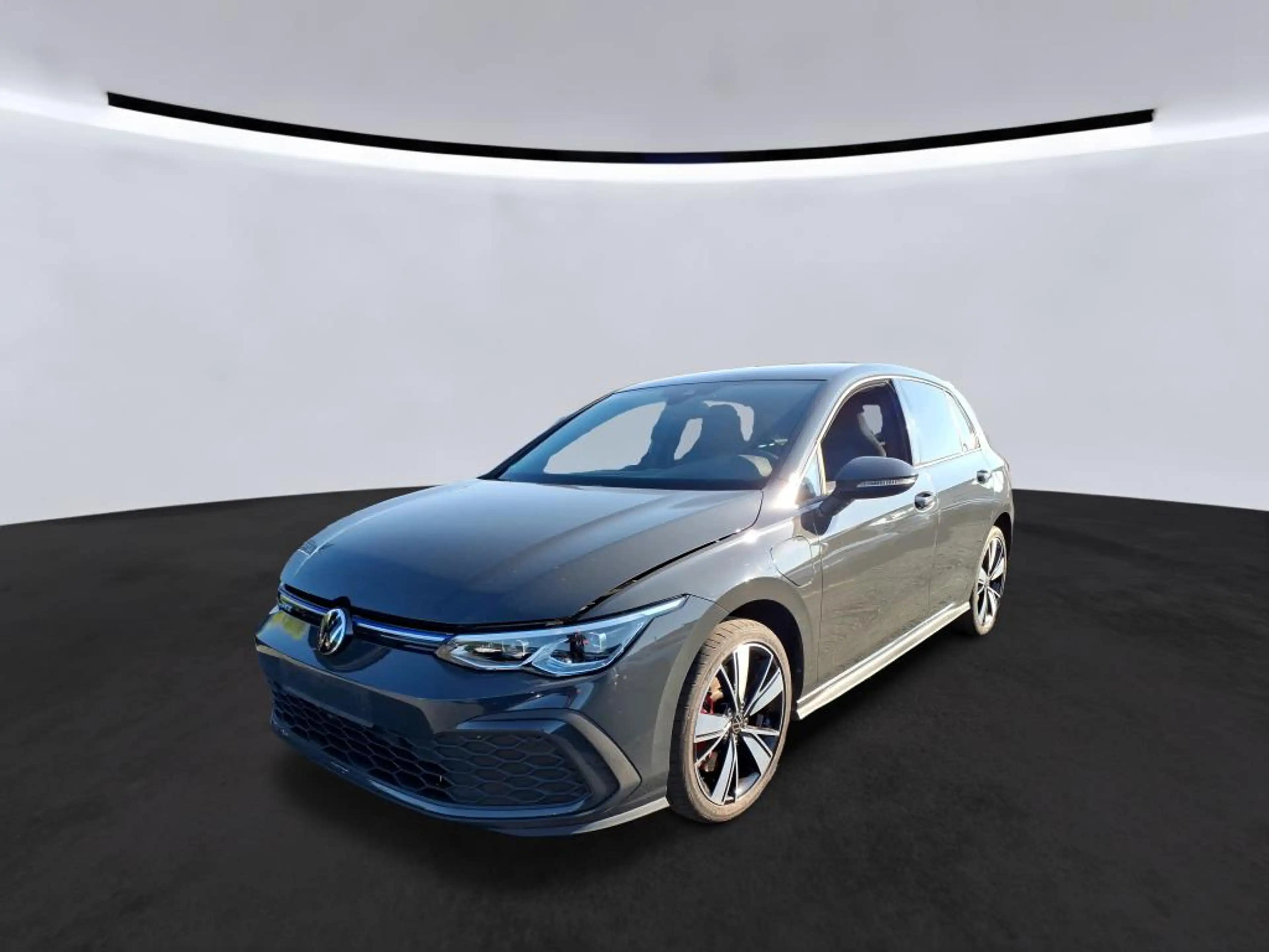 Volkswagen Golf GTE 1.4 TSI DSG eHybrid Business Pre. — photo 2