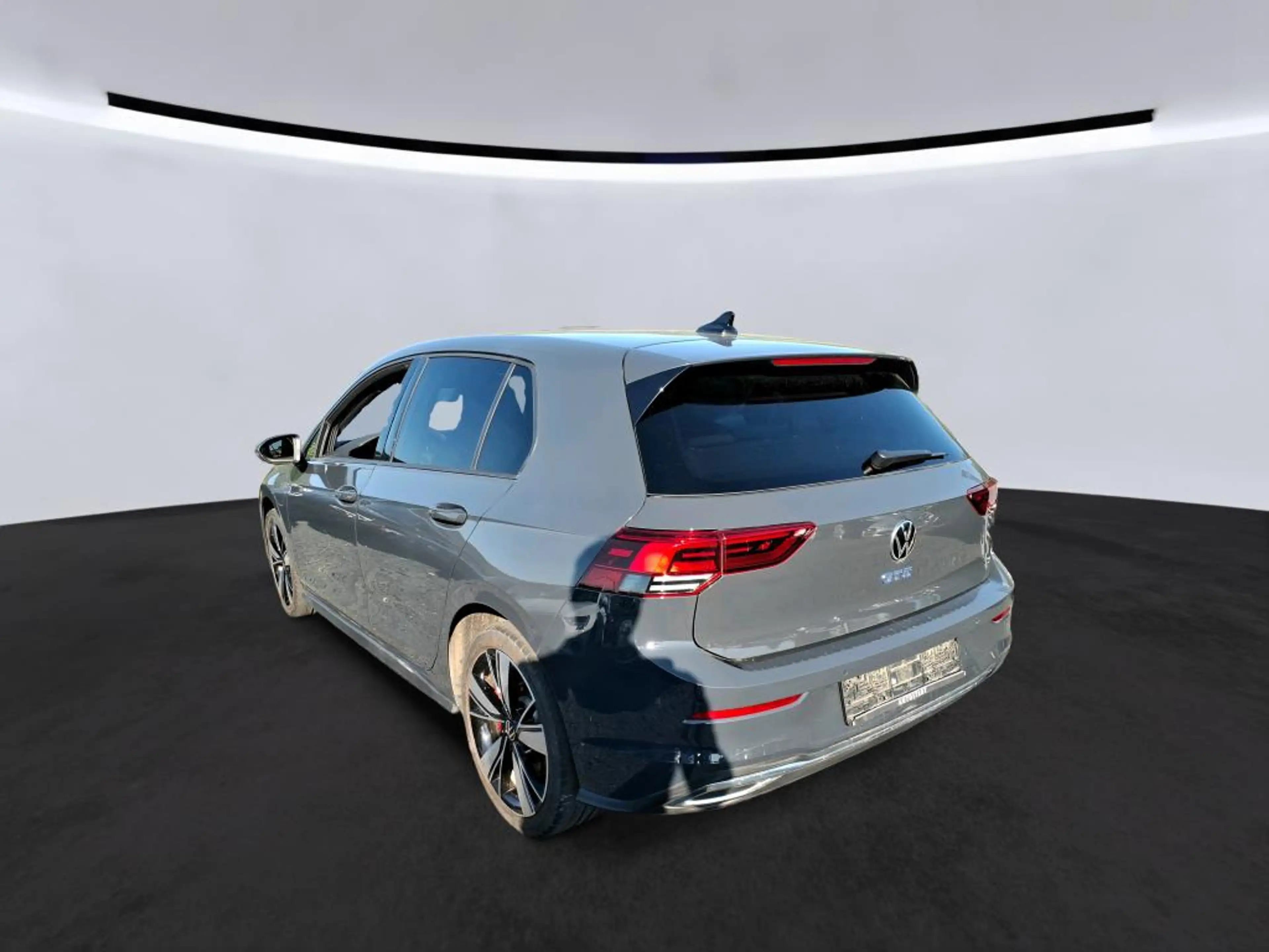 Volkswagen Golf GTE 1.4 TSI DSG eHybrid Business Pre. — photo 4