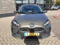 Toyota Yaris 1.5 Hybrid Dynamic ALL-SEASON NAVI BLUETOOTH AD-CR Grijs - thumbnail 4