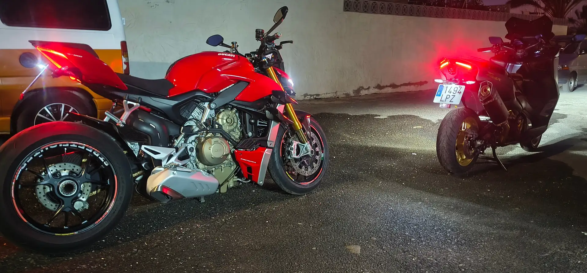 Ducati Streetfighter V4s Rojo - 1