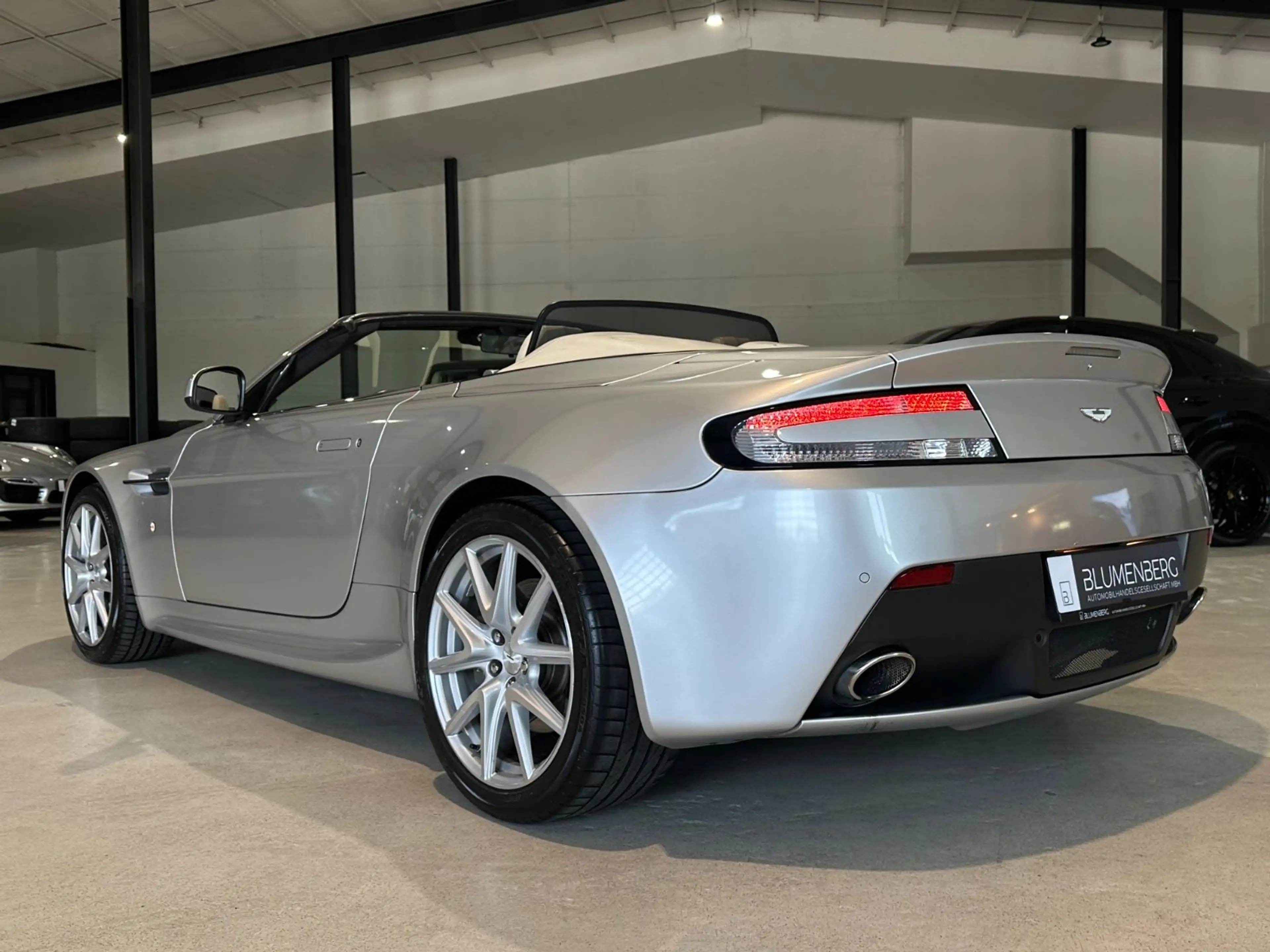 Aston Martin V8 Roadster 4.7l Sportshift * — photo 5