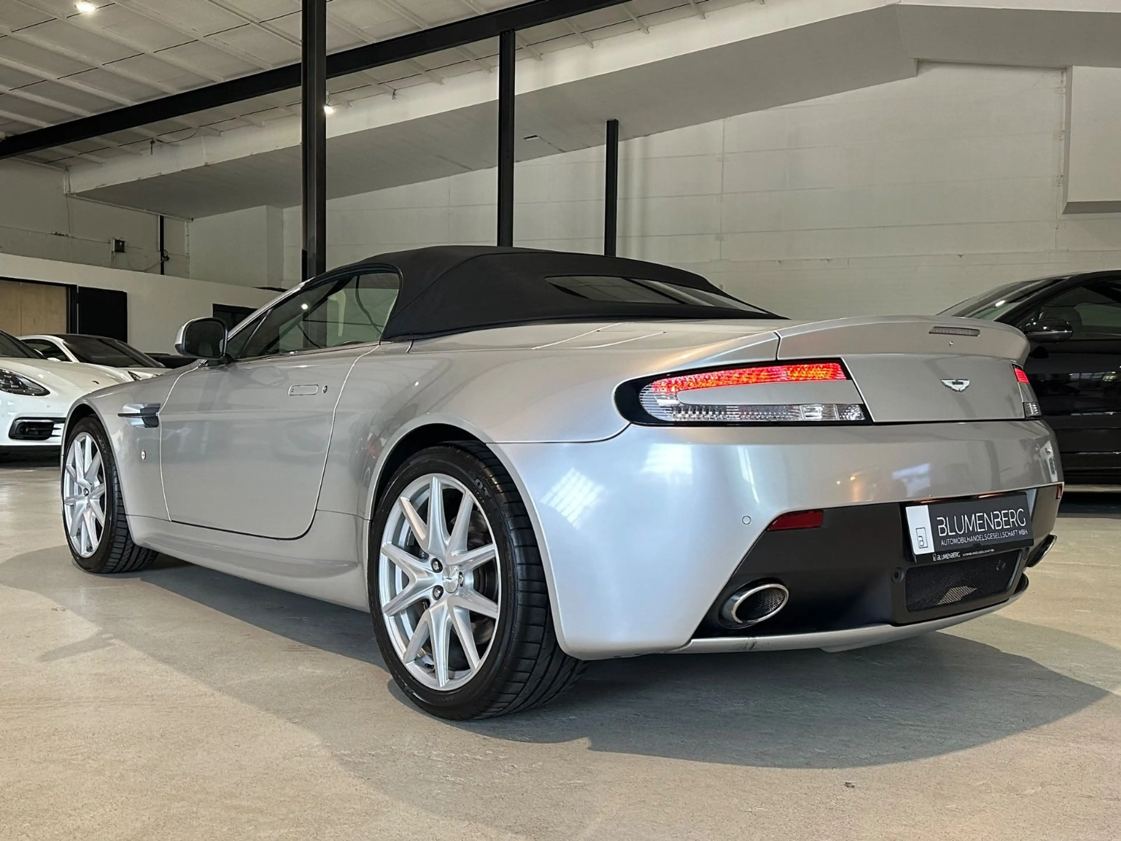 Aston Martin V8 Roadster 4.7l Sportshift * — photo 3