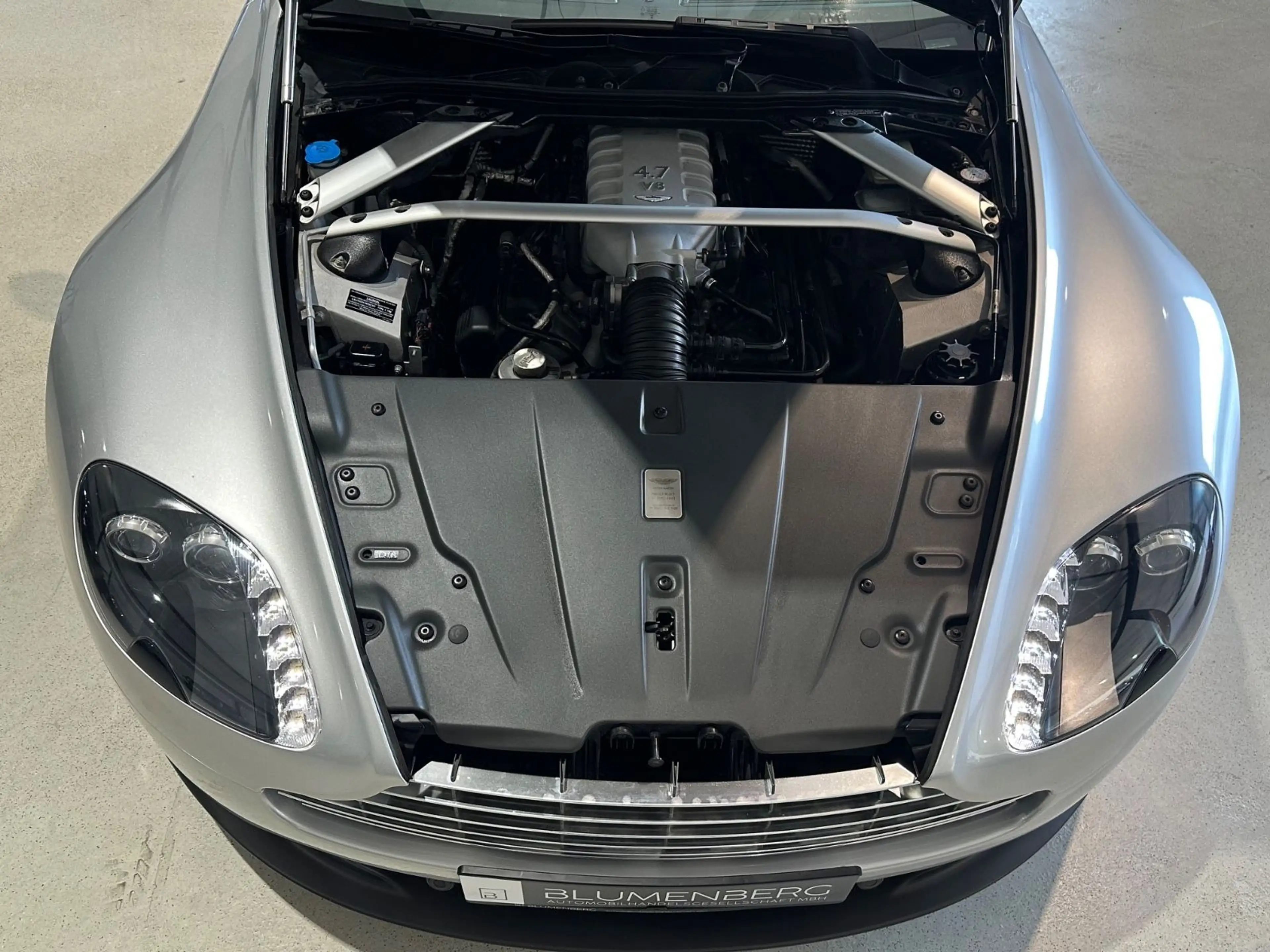 Aston Martin V8 Roadster 4.7l Sportshift * — photo 7