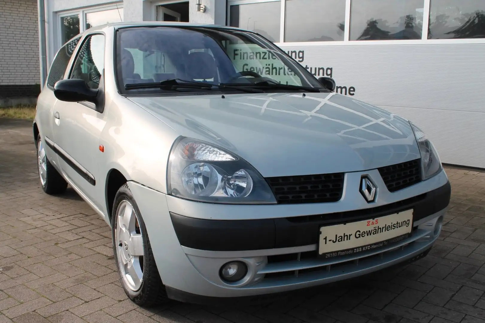 Renault Clio 1.4 16V *TÜV-NEU* Silber - 1