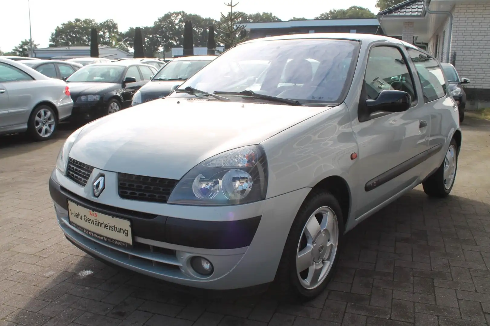 Renault Clio 1.4 16V *TÜV-NEU* Silber - 2