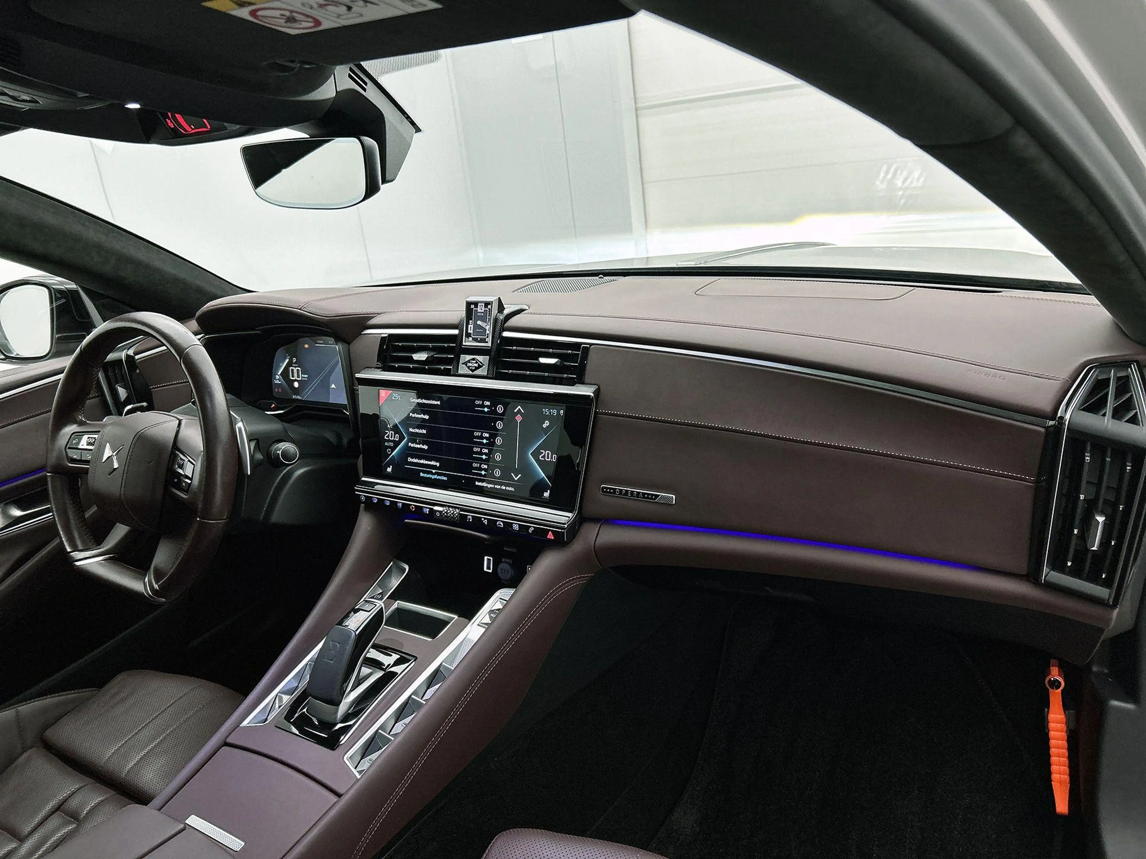 DS Automobiles DS 9 E-Tense RIVOLI+ — photo 12