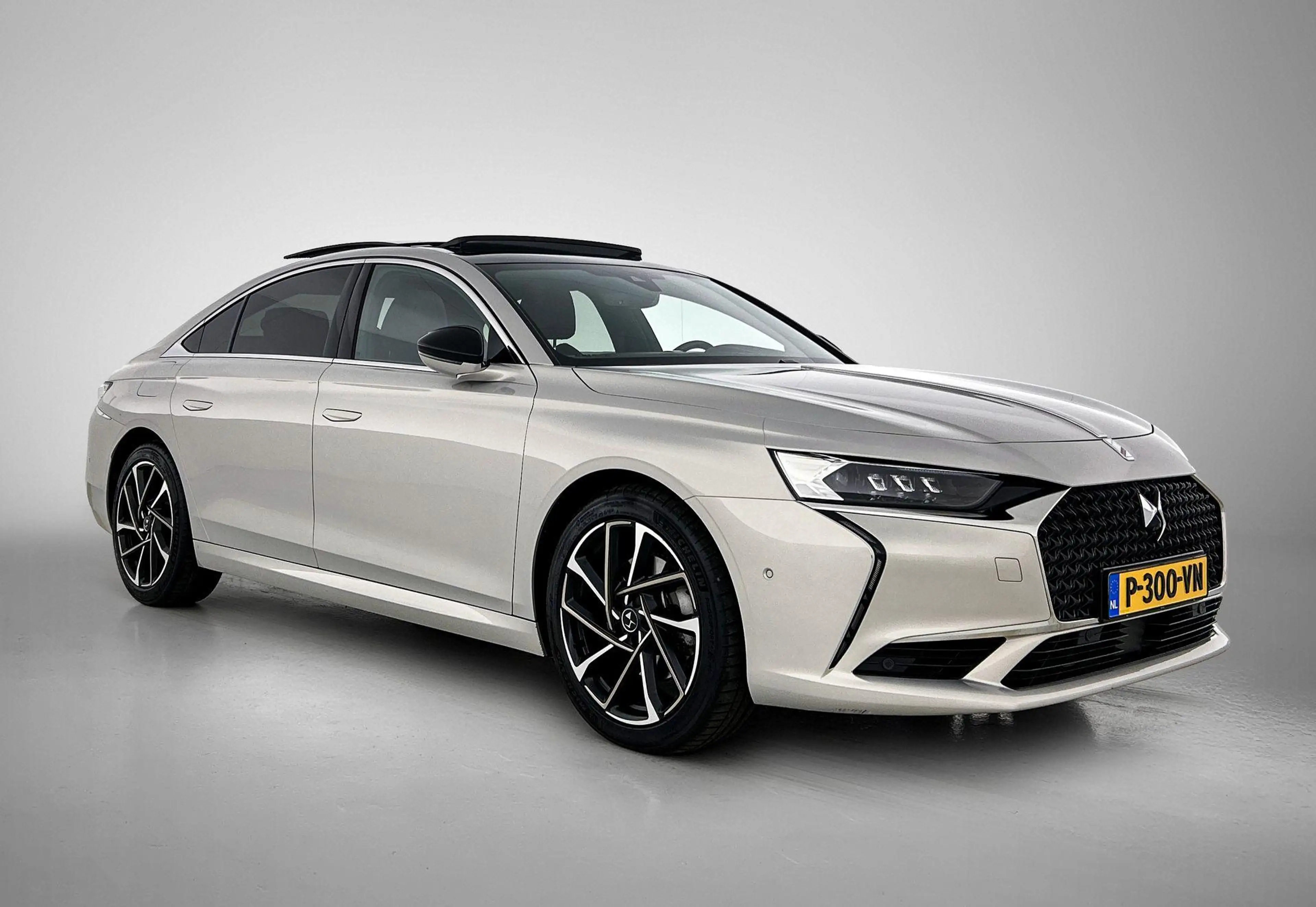 DS Automobiles DS 9 E-Tense RIVOLI+ — photo 7