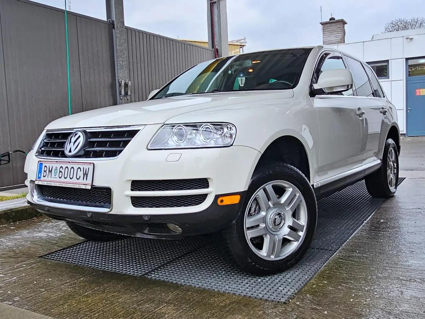 Volkswagen Touareg Touareg 4,2 V8 Tiptronic Weiß - 1