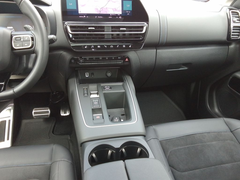 Citroen C5 Aircross Hybrid 225 e-EAT8 SHINE — photo 12