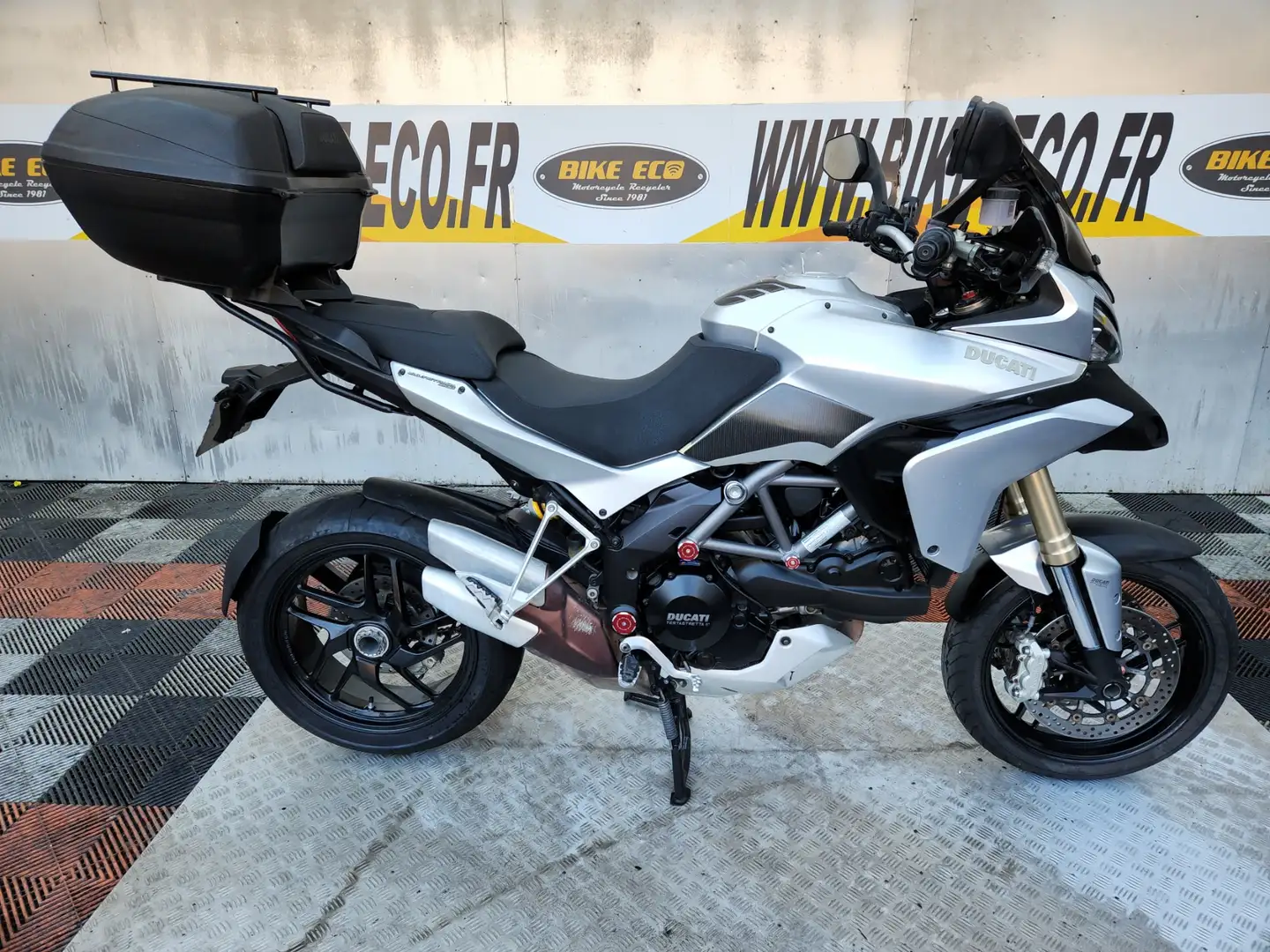 Ducati Multistrada 1200 Szary - 1