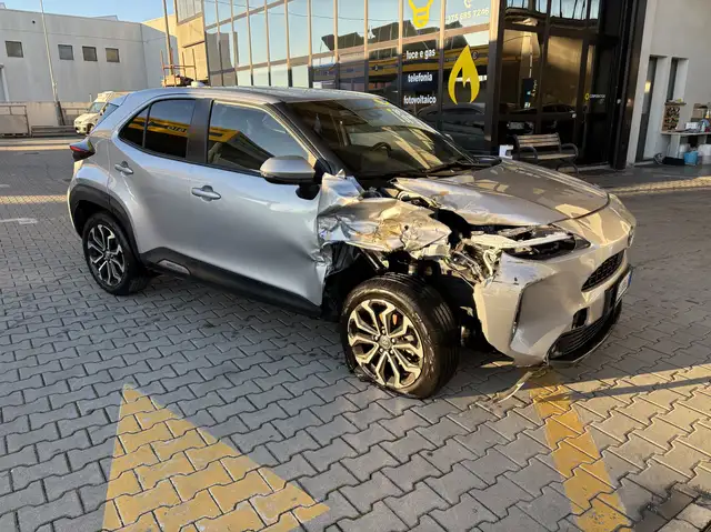 Toyota Yaris Cross 1.5h Business fwd 116cv e-cvt