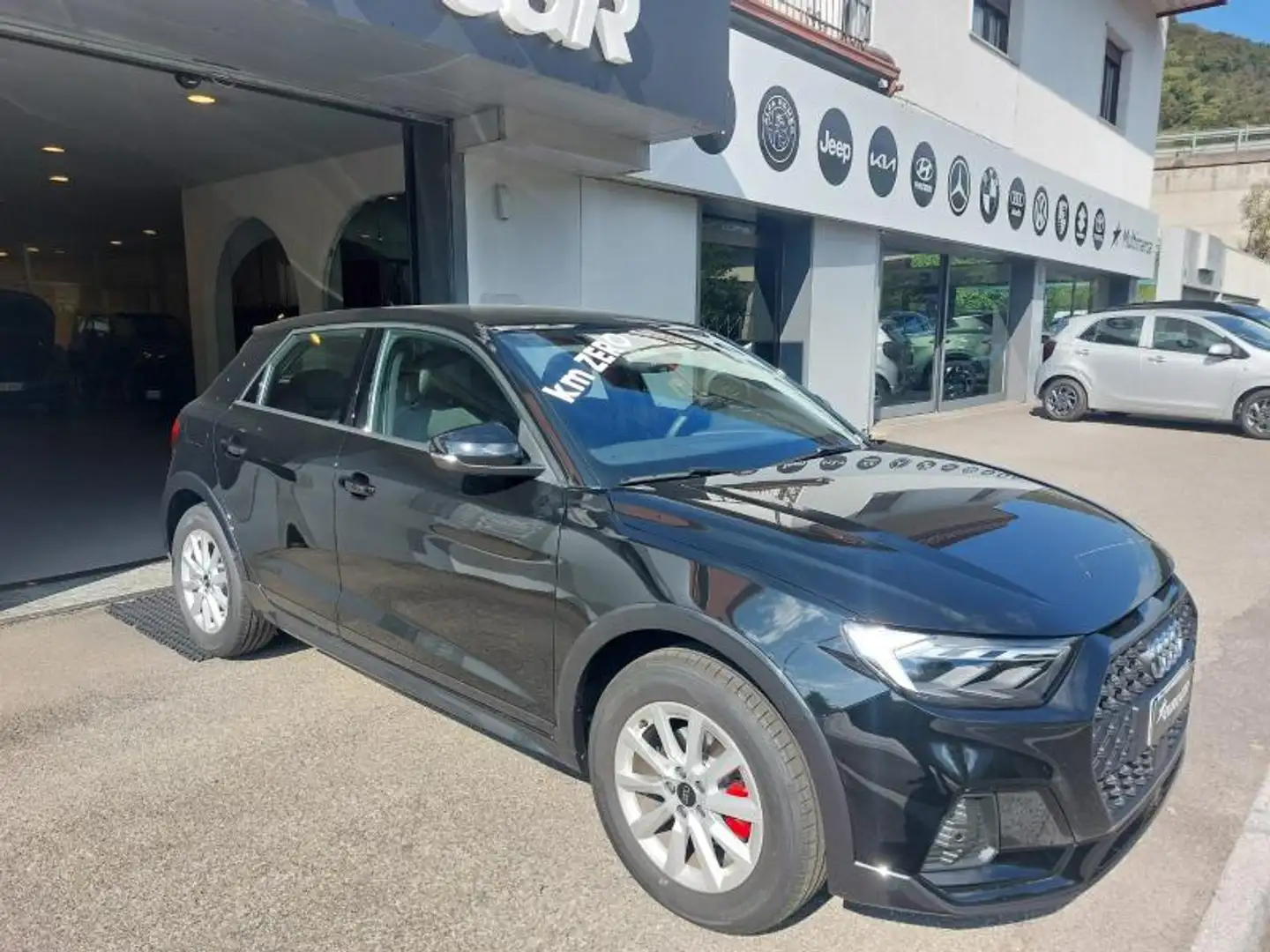 Audi A1 All Street Business 30 TFSI S tronic Nero - 2